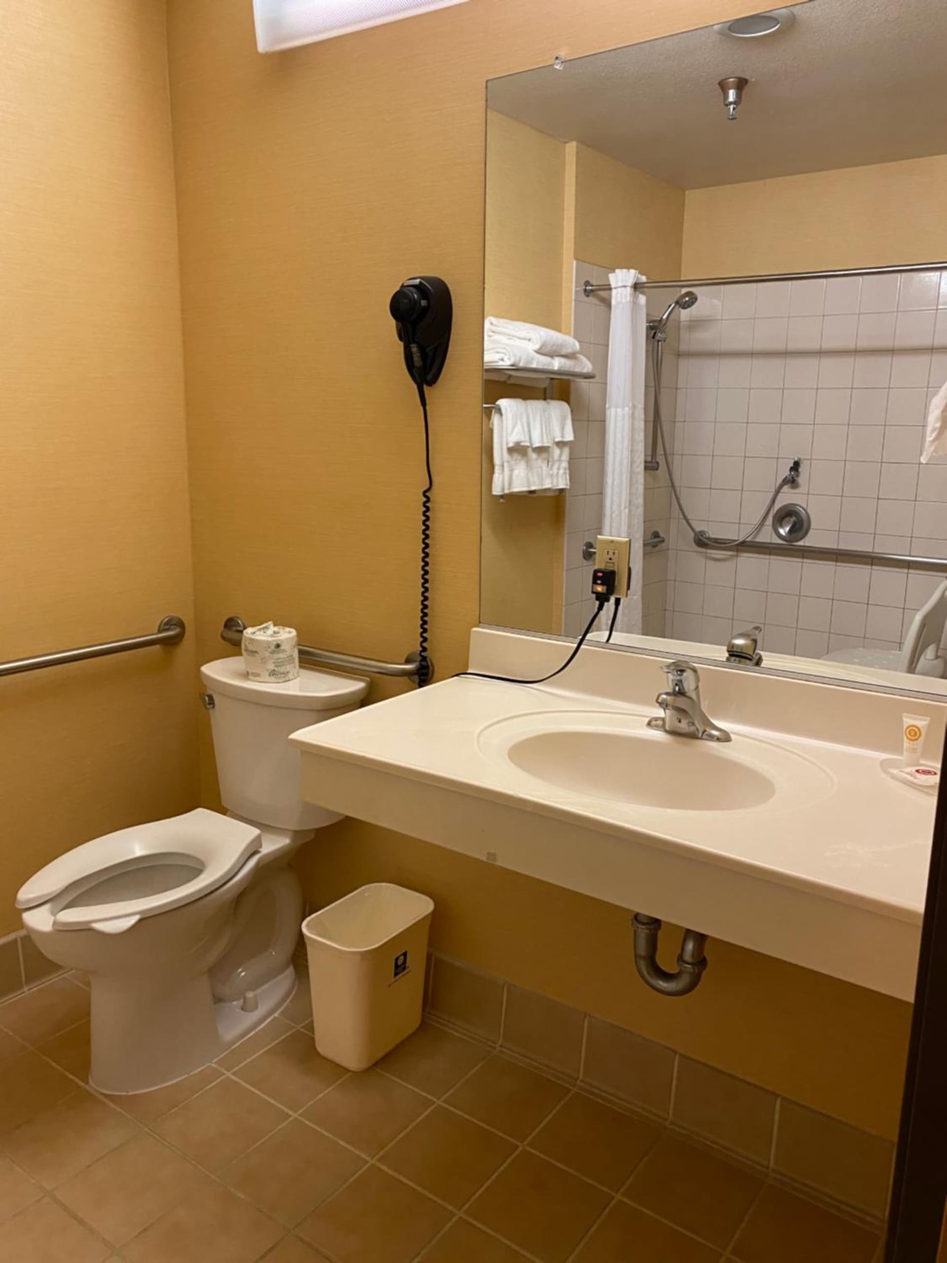 Comfort Inn Marina on the Monterey Bay gallery photo in Marina, CA — image 26