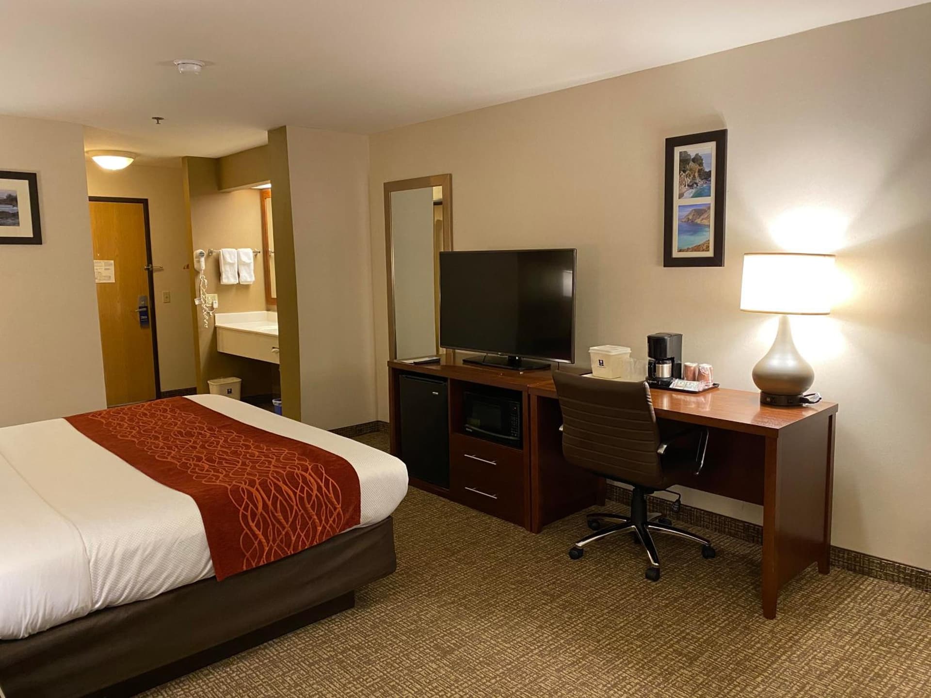 Comfort Inn Marina on the Monterey Bay gallery photo in Marina, CA — image 57