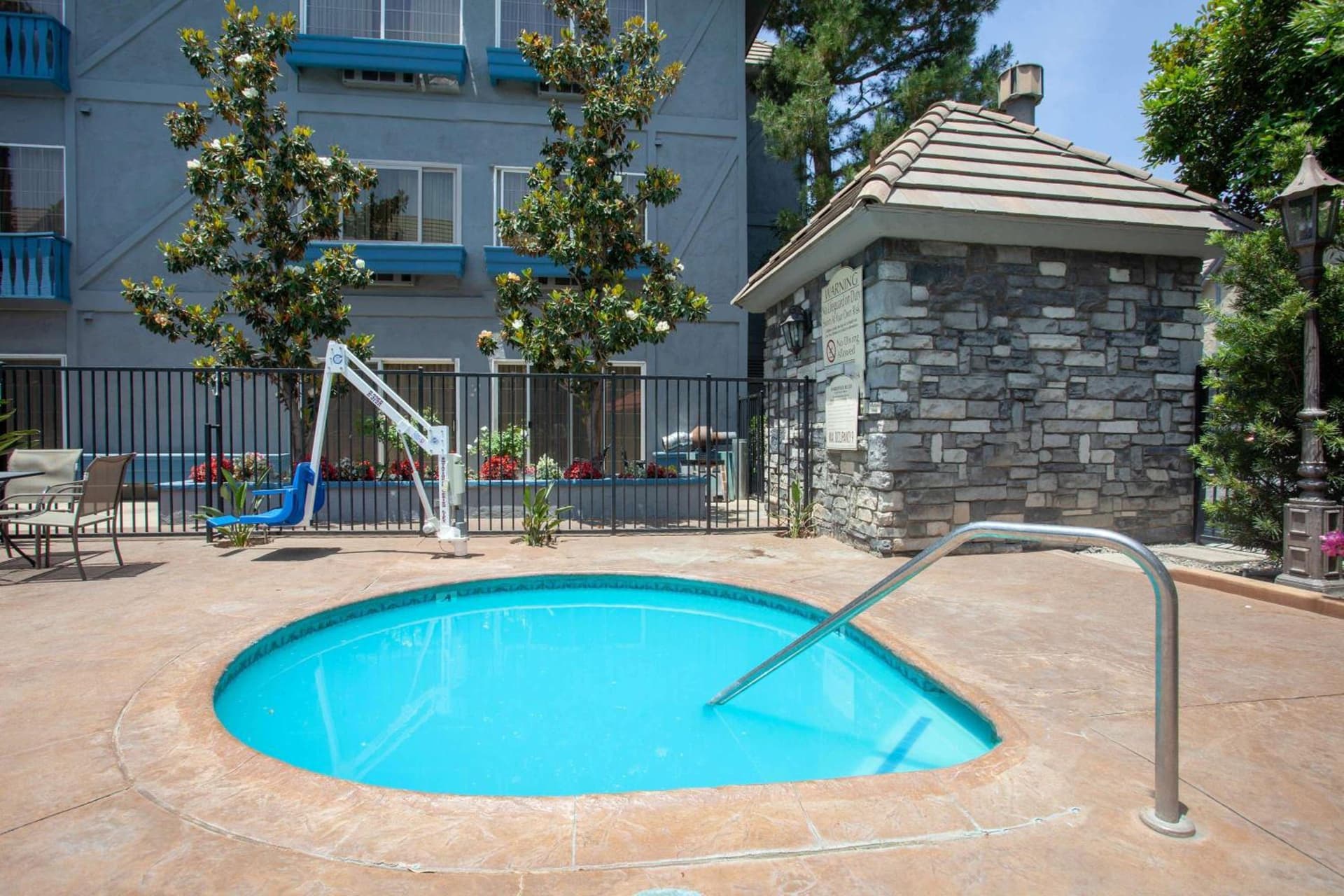 Azure Hotel&Suites Ontario Trademark Collection by Wyndham gallery photo in Ontario, CA — image 62