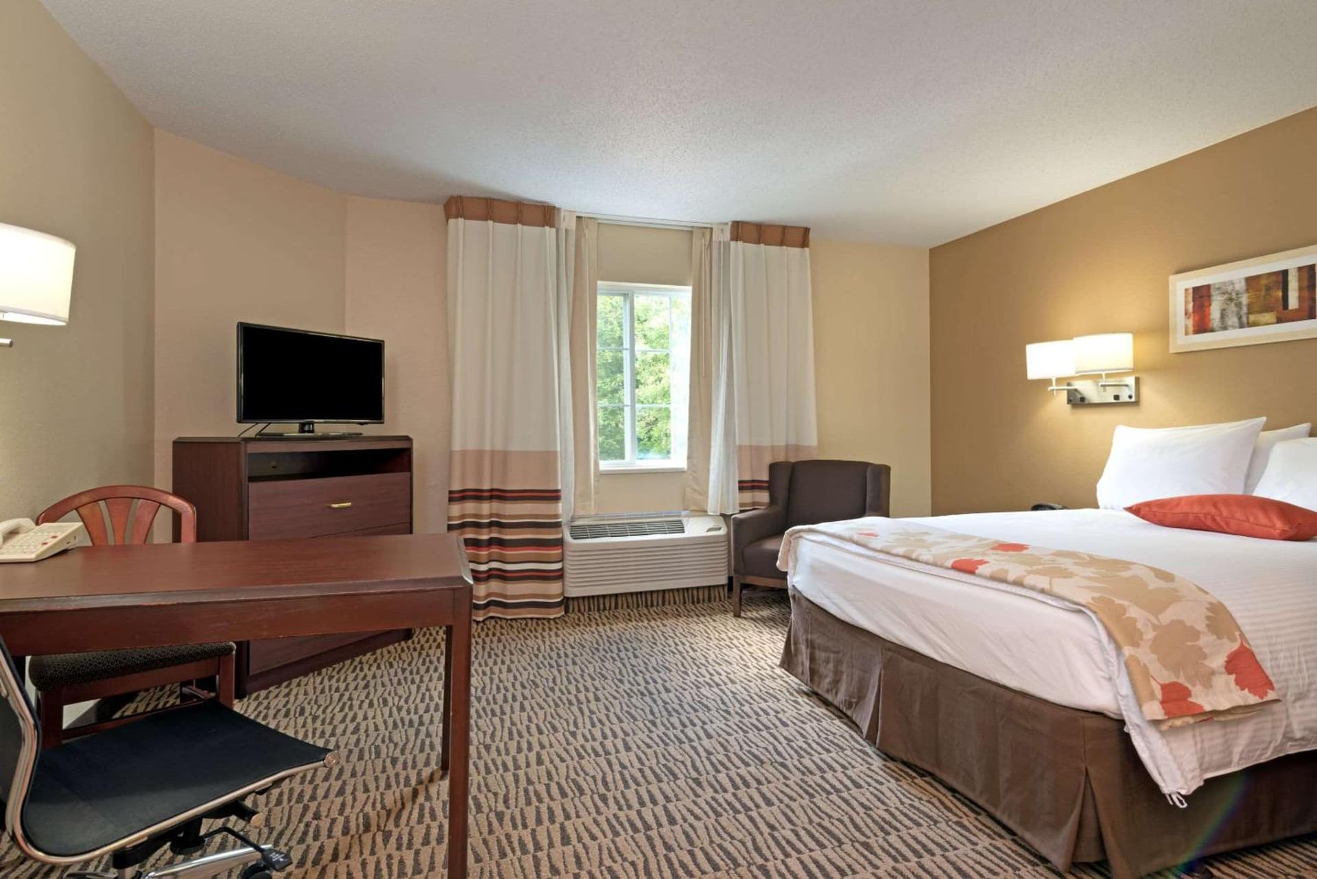 MainStay Suites Northbrook Wheeling property views in Wheeling, IL — gallery photo 3