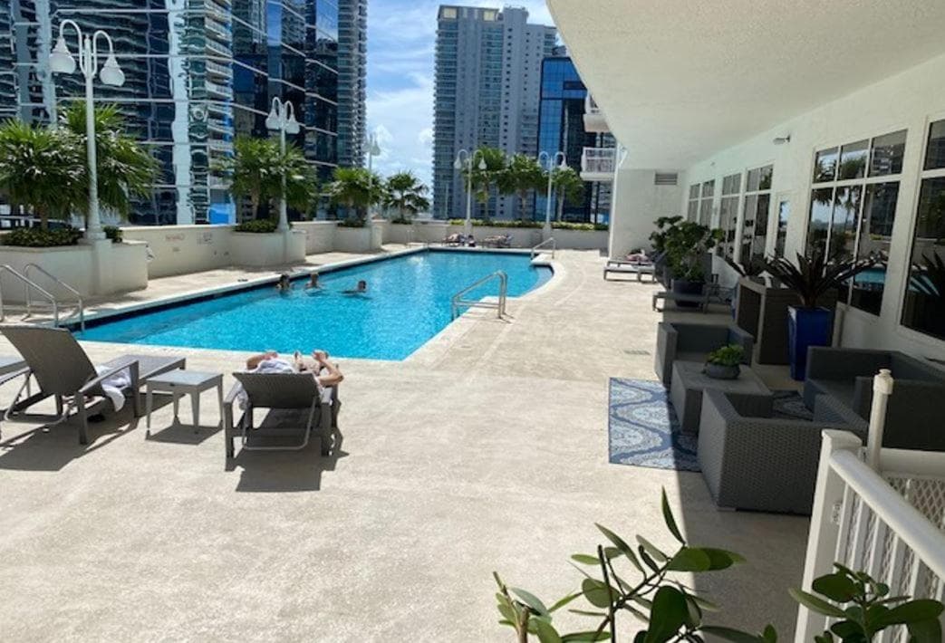 Elite Brickell Studio on the Bay interior in Miami, FL — gallery photo 2