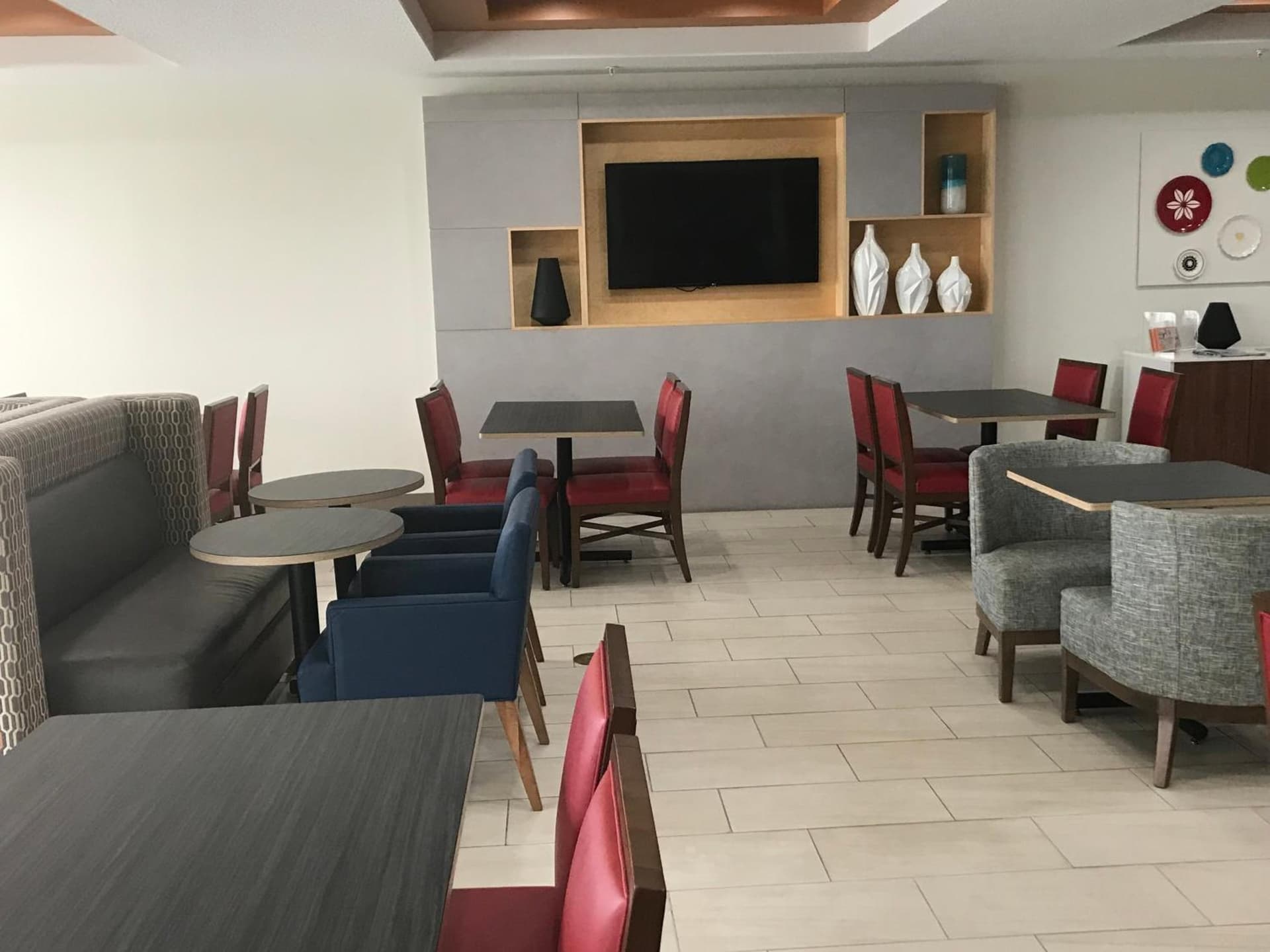 Holiday Inn Express Orlando - South Davenport by IHG gallery photo in Davenport, FL — image 71