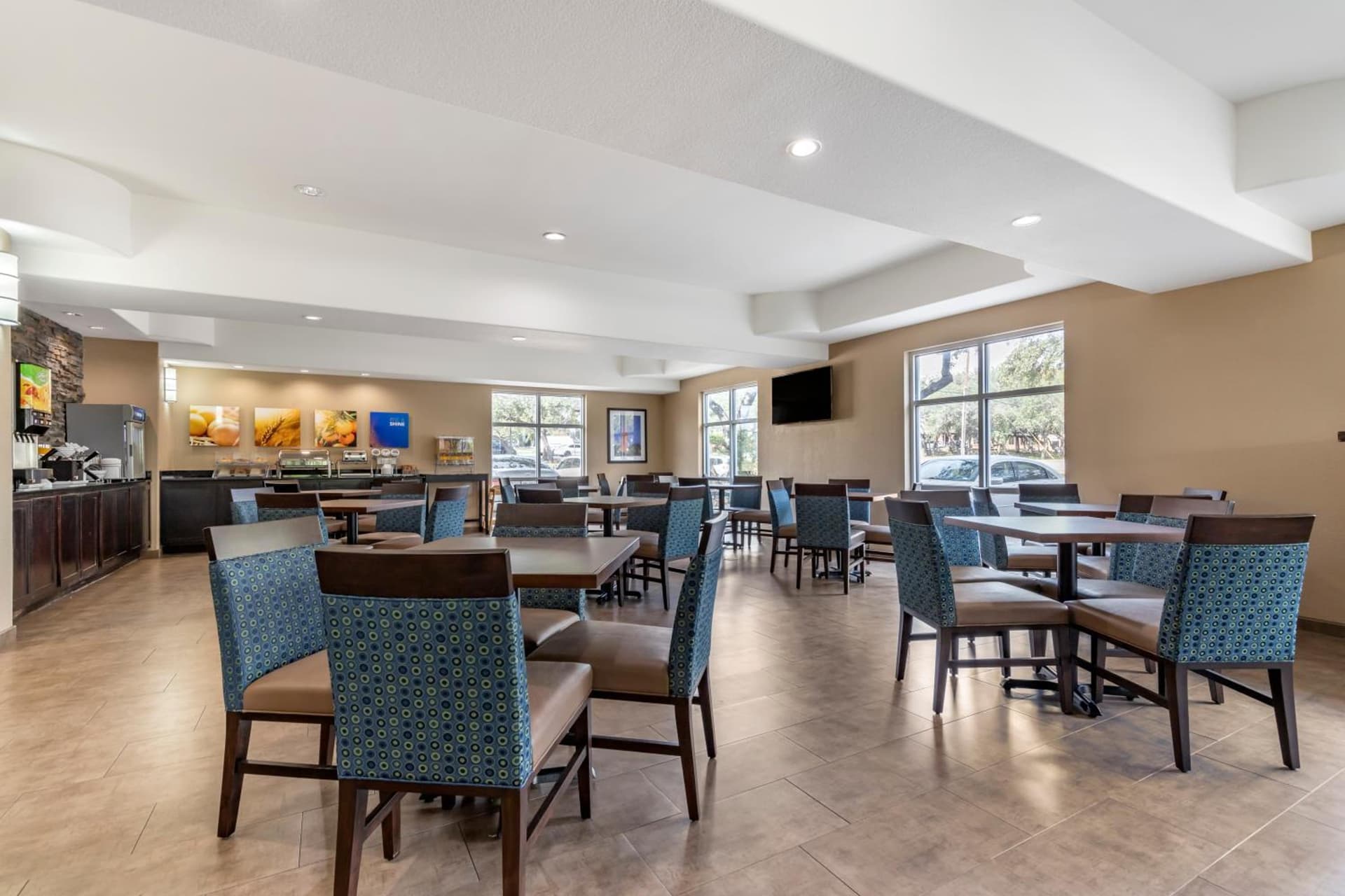 Comfort Suites Medical Center near Six Flags gallery photo in San Antonio, TX — image 28