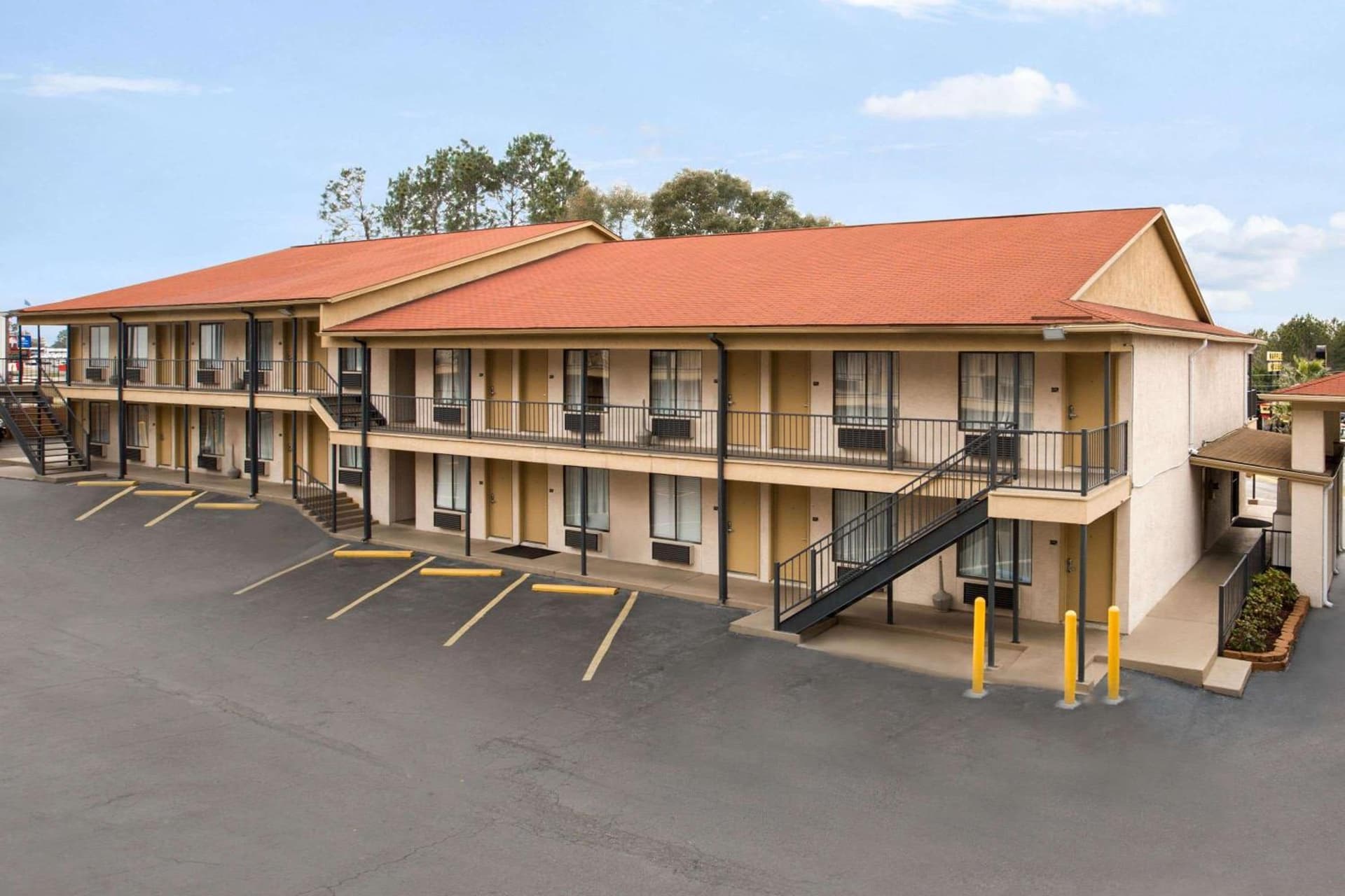 Quality Inn Crestview I-10 Eglin AFB Area property views in Crestview, FL — gallery photo 3