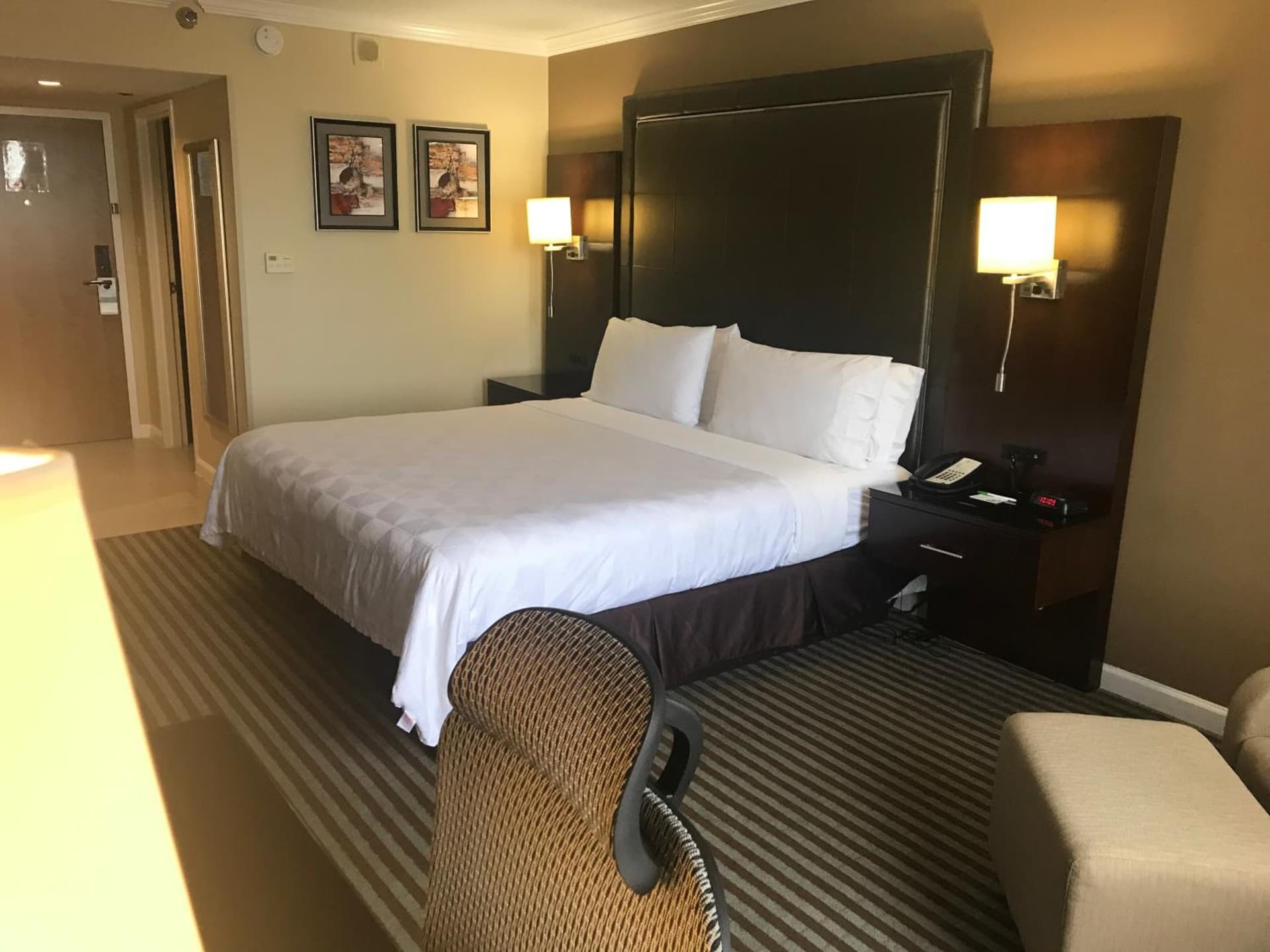 Holiday Inn Orlando East-UCF Area by IHG interior in Orlando, FL — gallery photo 2