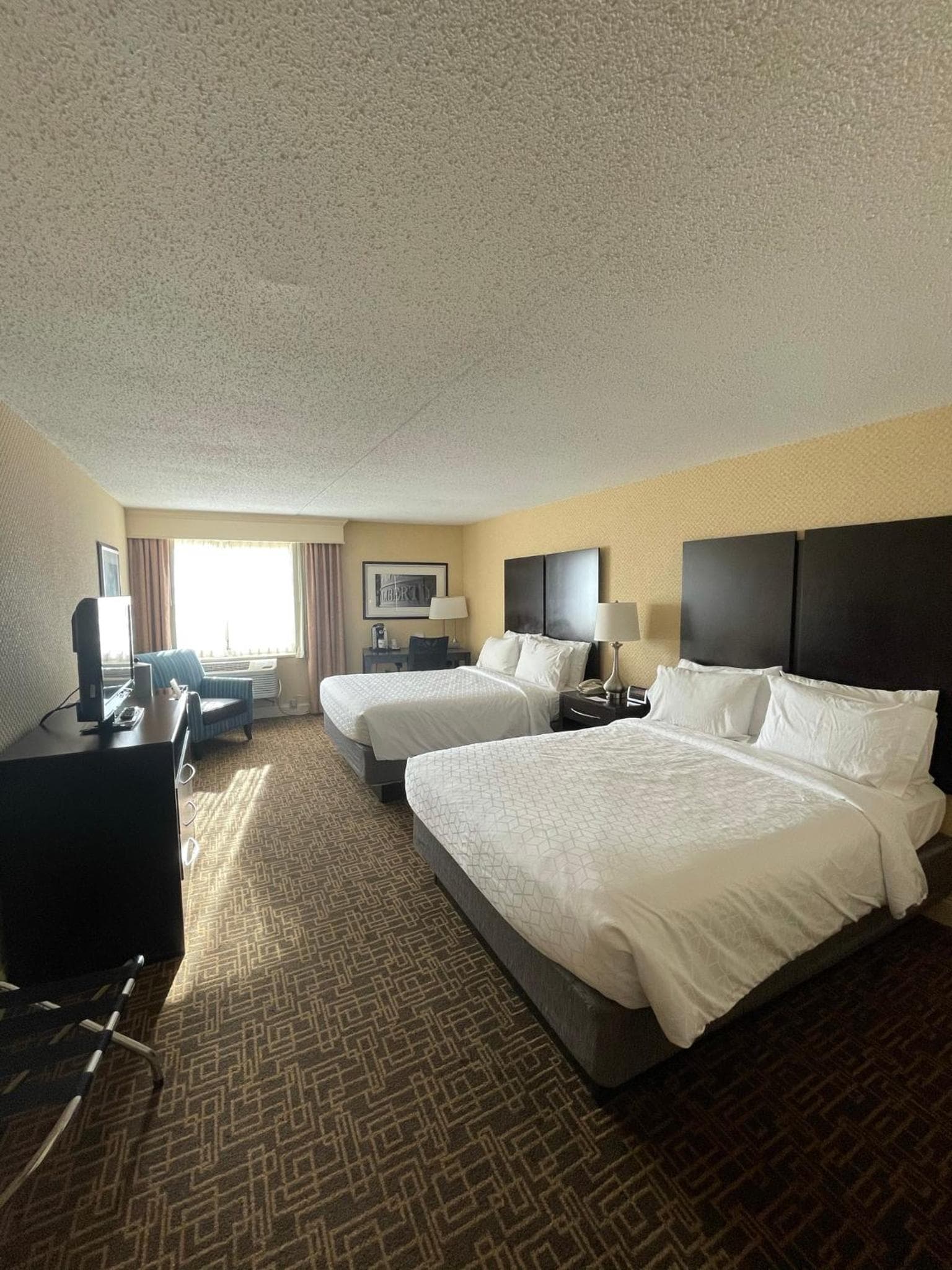 Holiday Inn Express Philadelphia Penn's Landing by IHG interior in Philadelphia, PA — gallery photo 2