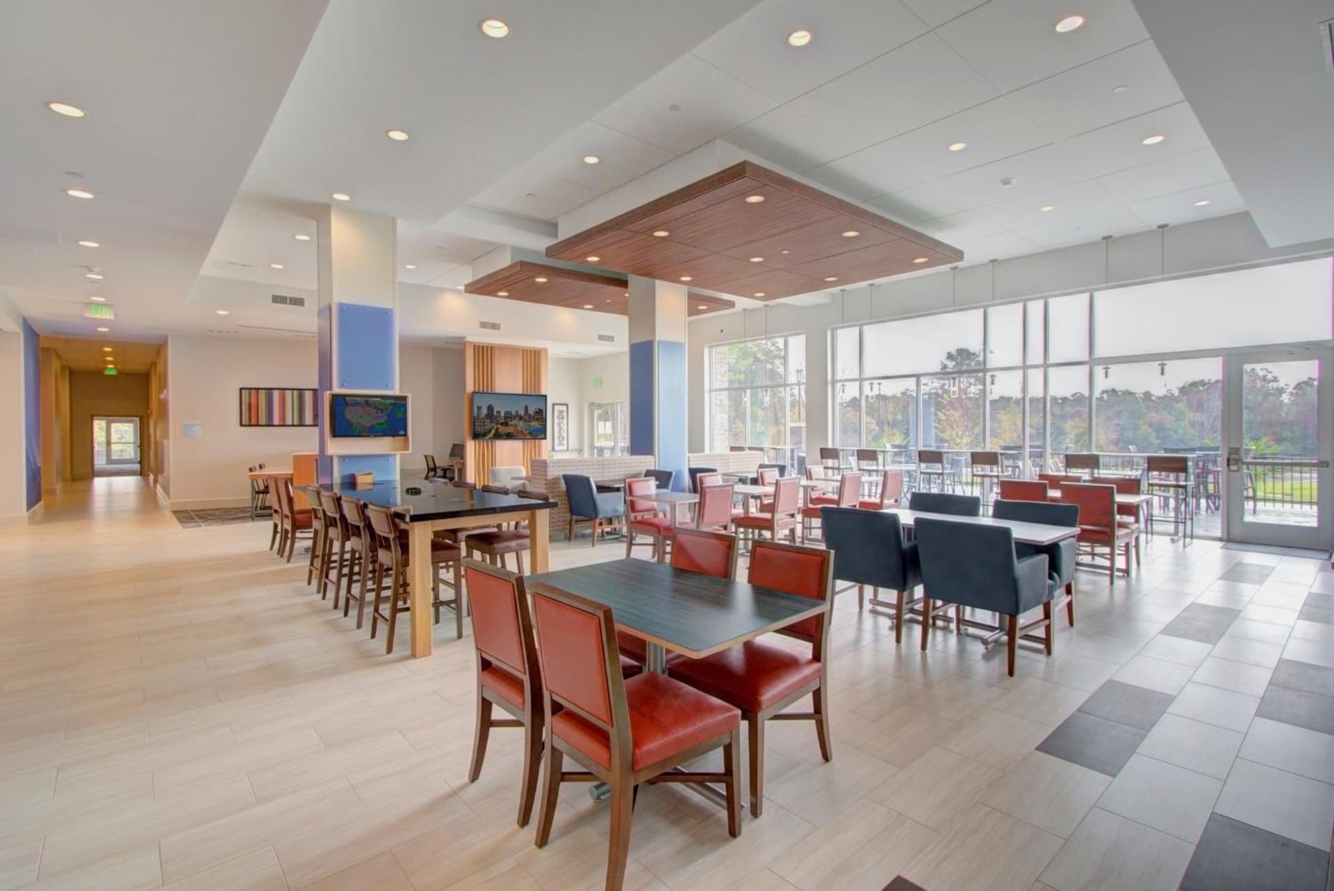 Holiday Inn Express & Suites Charlotte Southwest by IHG gallery photo in Charlotte, NC — image 34