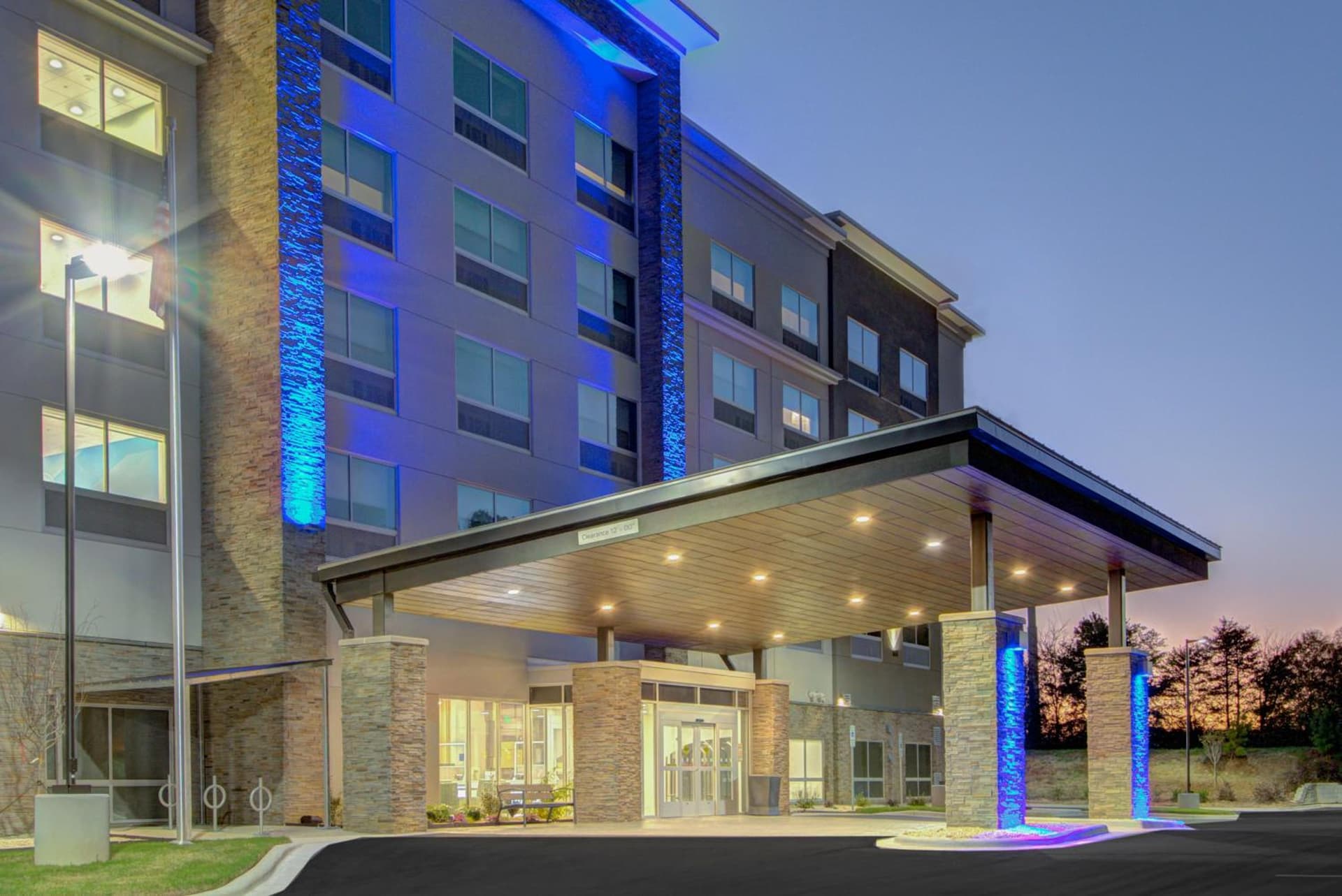 Holiday Inn Express & Suites Charlotte Southwest by IHG gallery photo in Charlotte, NC — image 44