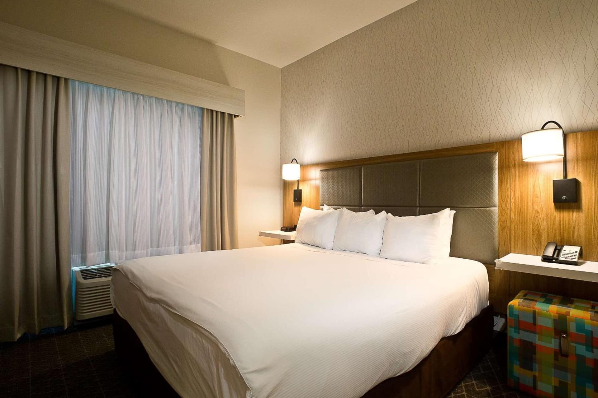 Hawthorn Suites by Wyndham-Oakland/Alameda interior in Alameda, CA — gallery photo 2