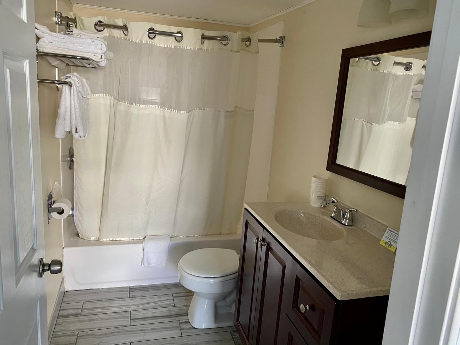 Days Inn by Wyndham Lincoln gallery photo in Lincoln — image 25