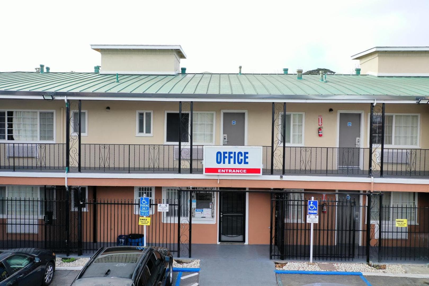 Stay Inn Suite interior in Stockton, CA — gallery photo 2
