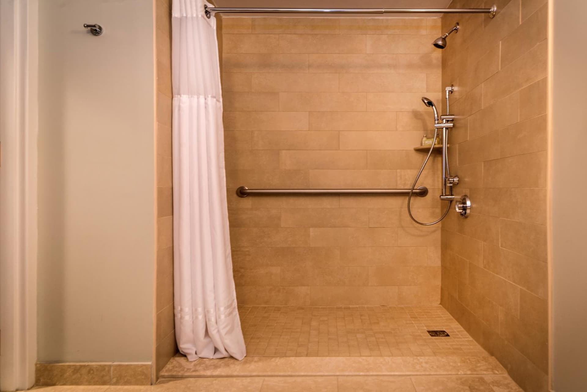 Water's Edge Resort & Spa gallery photo in Westbrook, CT — image 31