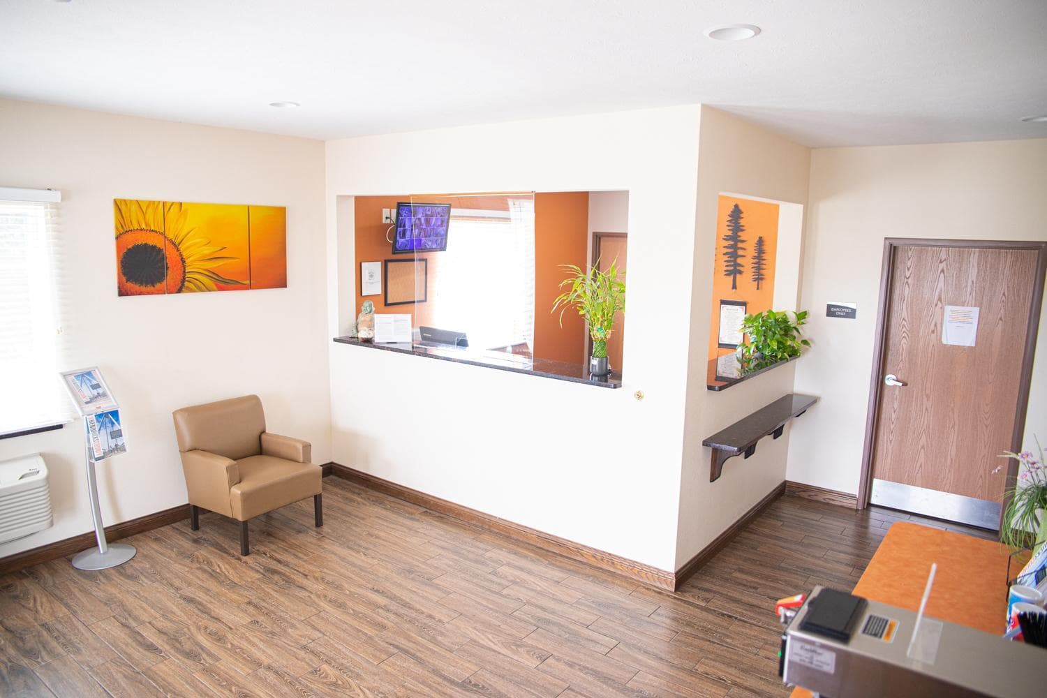 White House Suites property views in Plainfield, IN — gallery photo 3