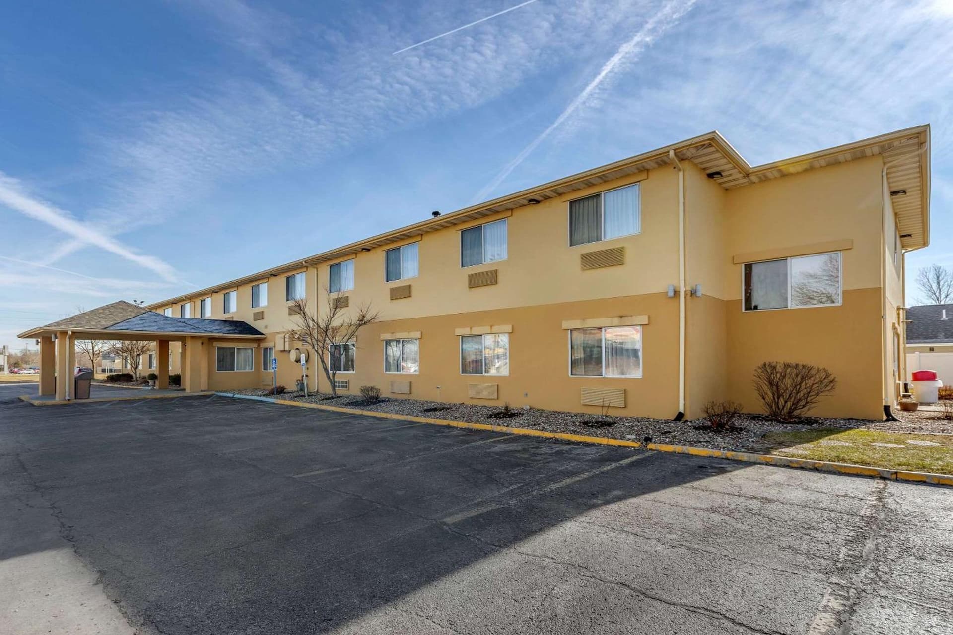 Quality Inn Kirksville interior in Kirksville, MO — gallery photo 2