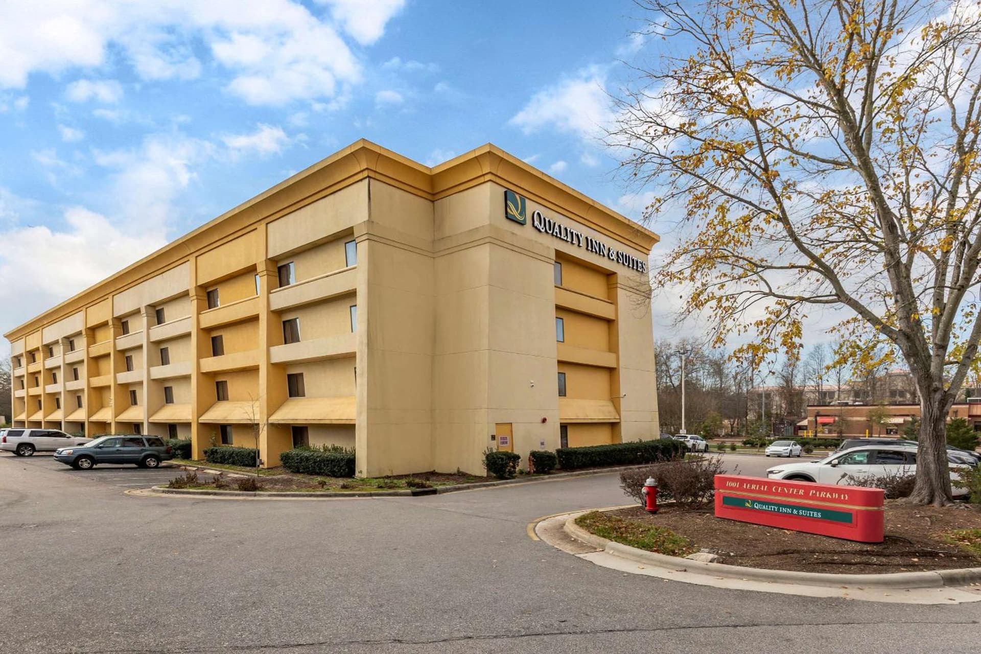 Quality Inn & Suites Raleigh Durham Airport interior in Morrisville, NC — gallery photo 2
