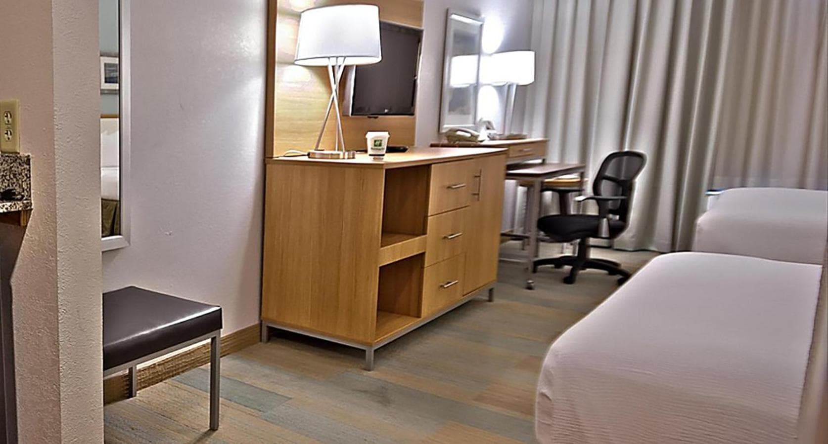 Holiday Inn Manahawkin/Long Beach Island by IHG property views in Manahawkin, NJ — gallery photo 3