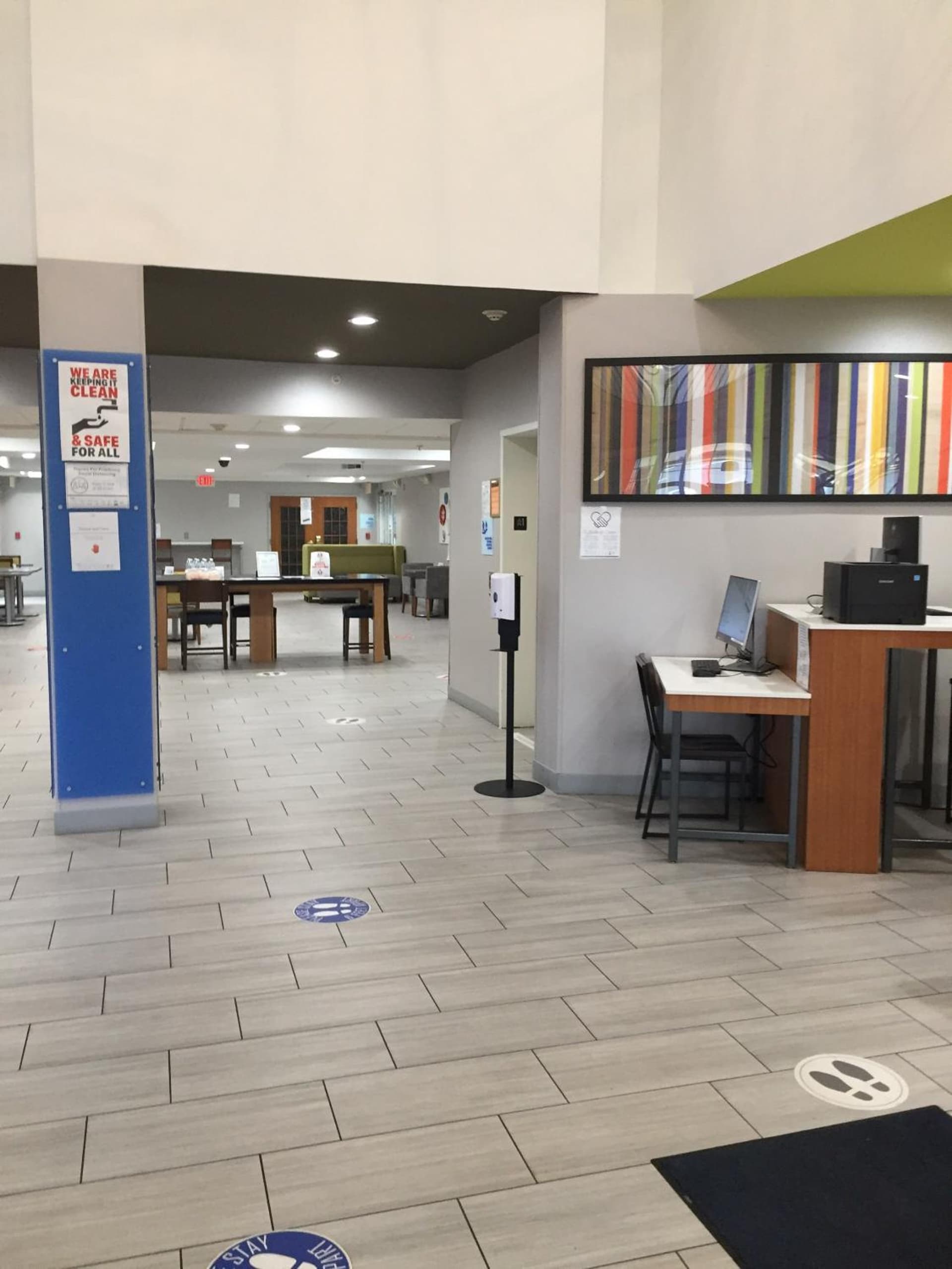 Holiday Inn Express & Suites Orangeburg by IHG interior in Orangeburg, SC — gallery photo 2