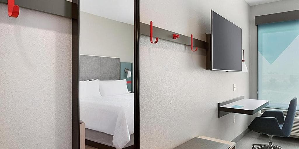 avid hotels - Detroit - Warren by IHG gallery photo in Warren, MI — image 16