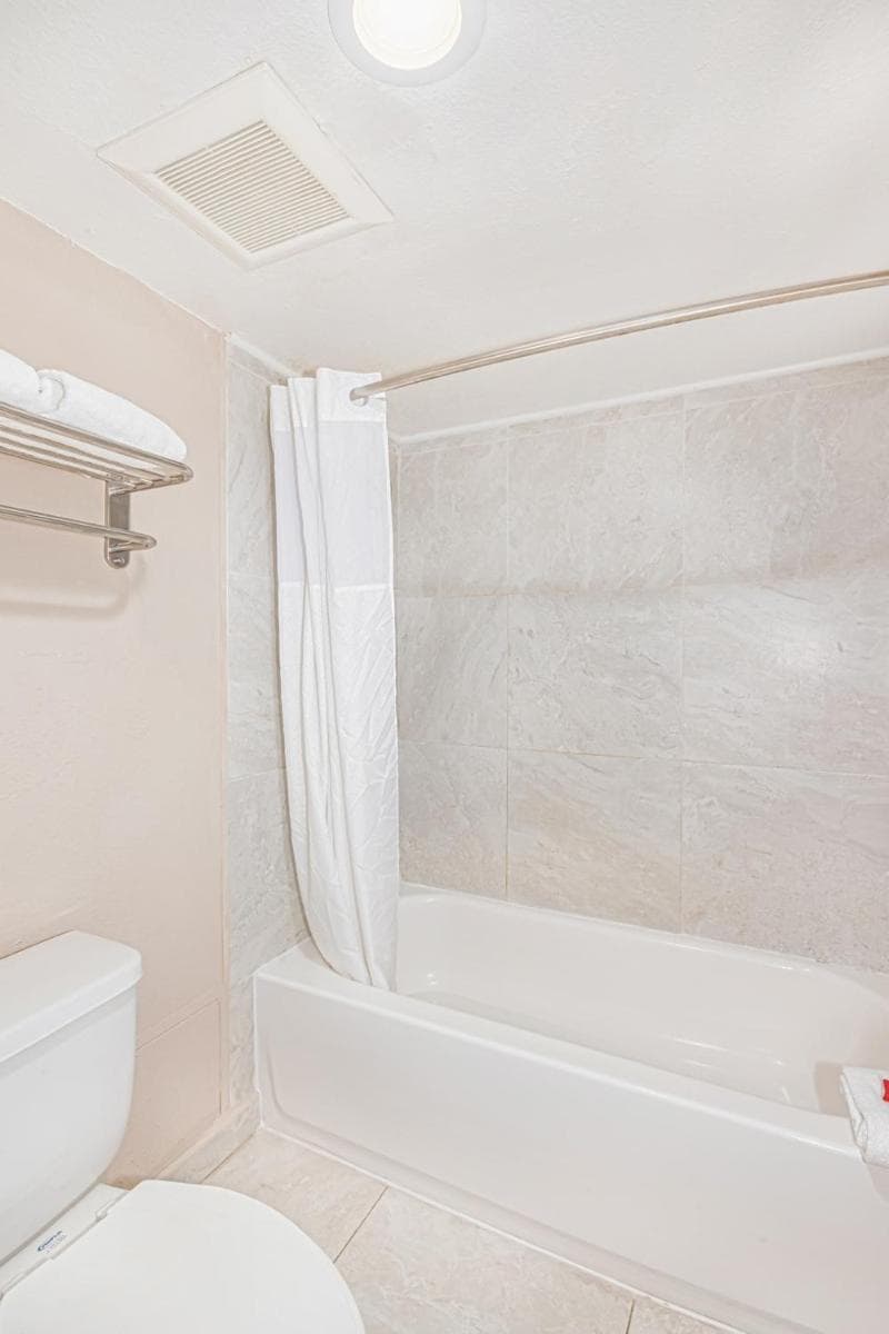 Casa Bella Inn & Suites Extended Stay gallery photo in Tallahassee, FL — image 22