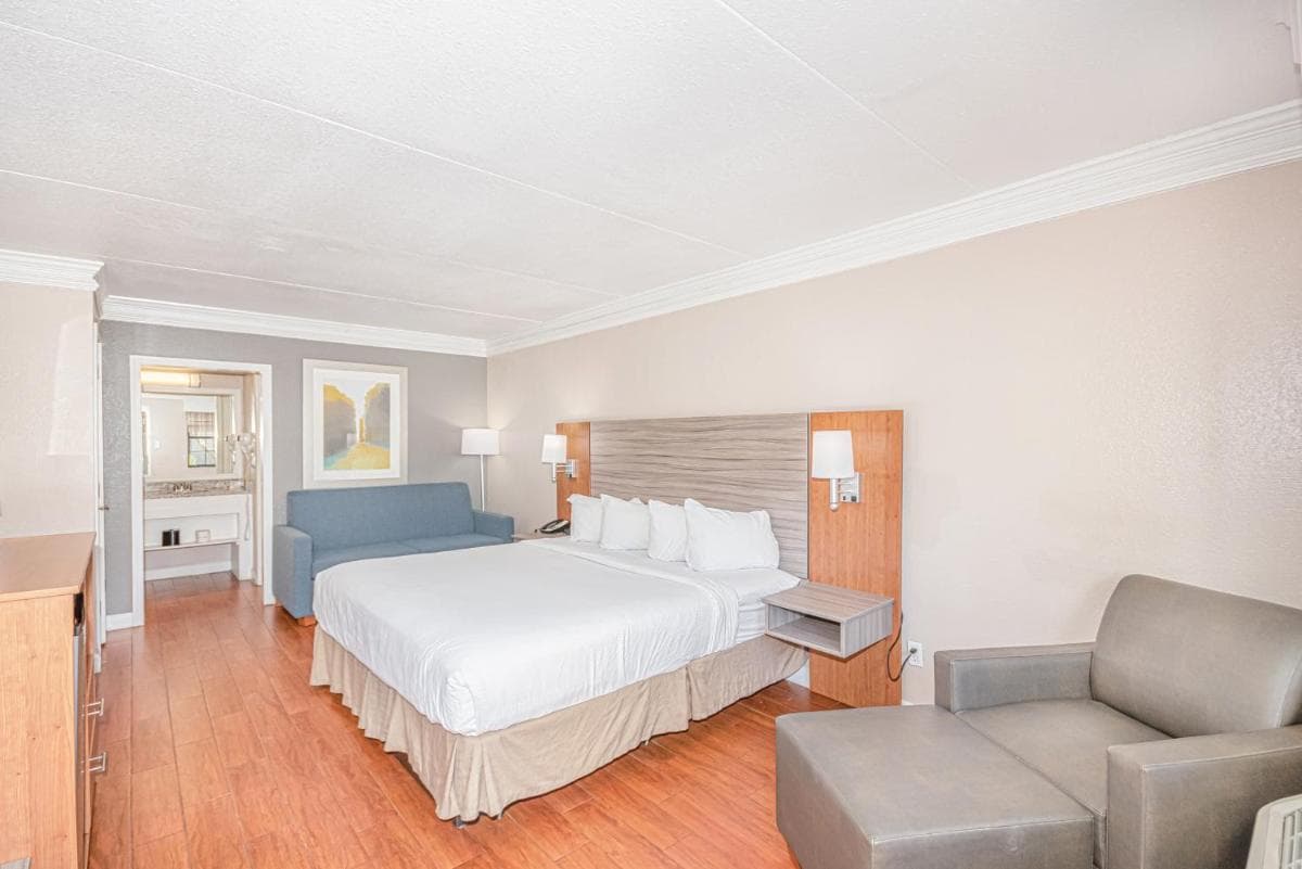 Casa Bella Inn & Suites Extended Stay gallery photo in Tallahassee, FL — image 10