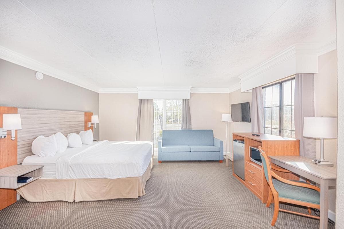 Casa Bella Inn & Suites Extended Stay gallery photo in Tallahassee, FL — image 8