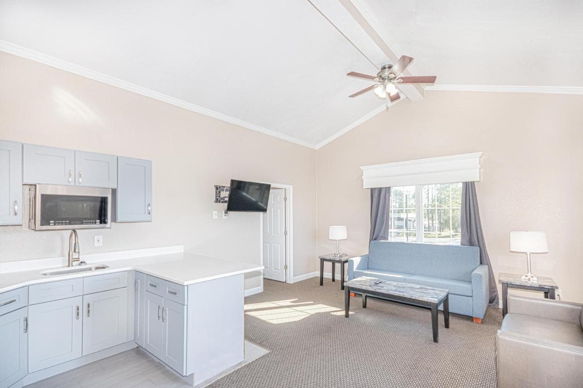 Casa Bella Inn & Suites Extended Stay gallery photo in Tallahassee, FL — image 25