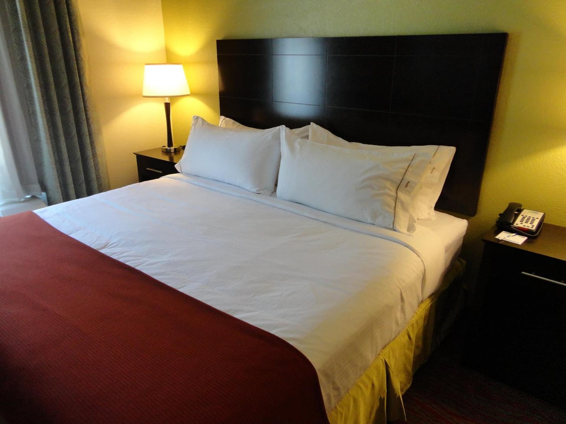 Holiday Inn Express & Suites Indianapolis North - Carmel by IHG gallery photo in Carmel, IN — image 7