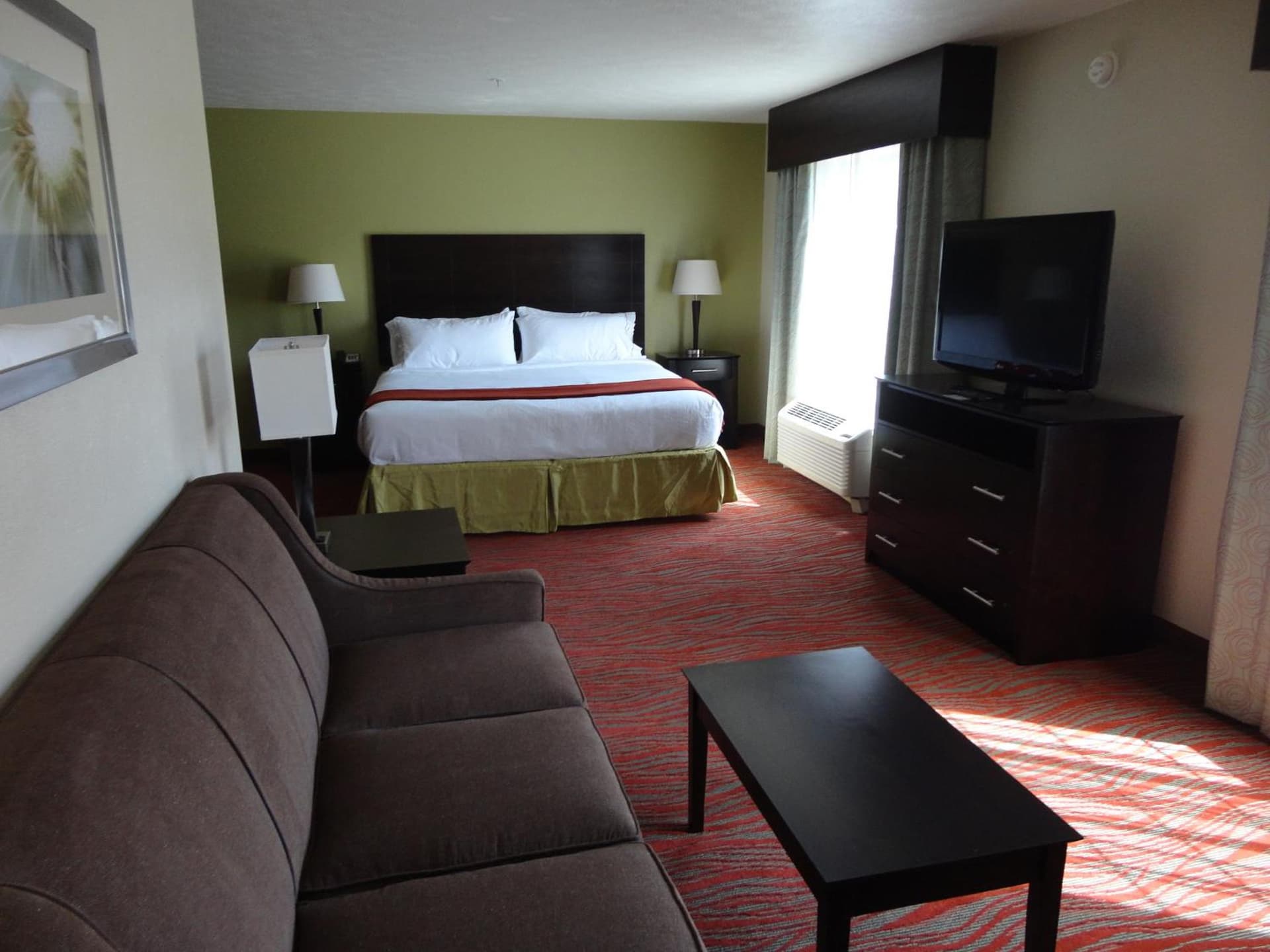 Holiday Inn Express & Suites Indianapolis North - Carmel by IHG property views in Carmel, IN — gallery photo 3