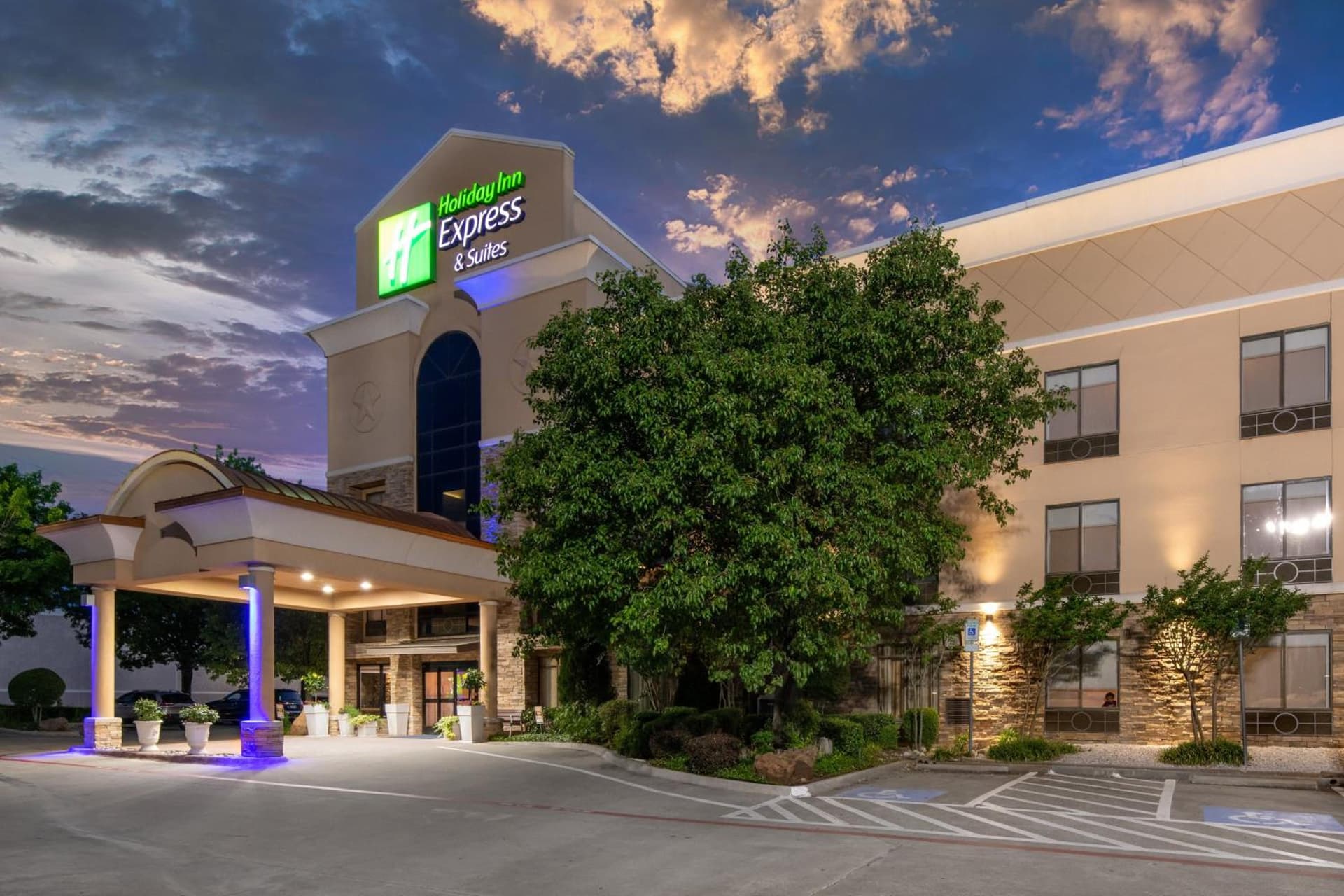Holiday Inn Express Arlington Interstate 20 Parks Mall by IHG — hotel in Arlington, Texas