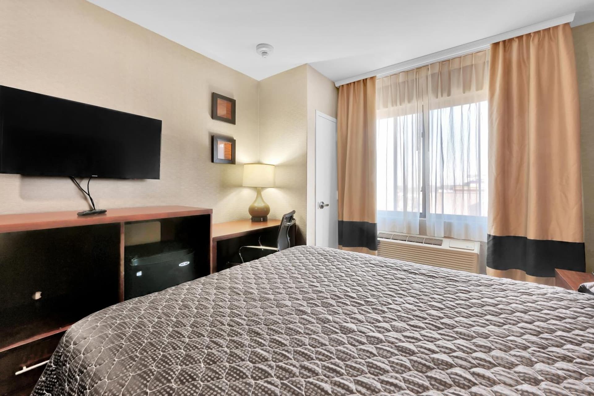 Hotel Pergola Jamaica JFK gallery photo in Queens, NY — image 11