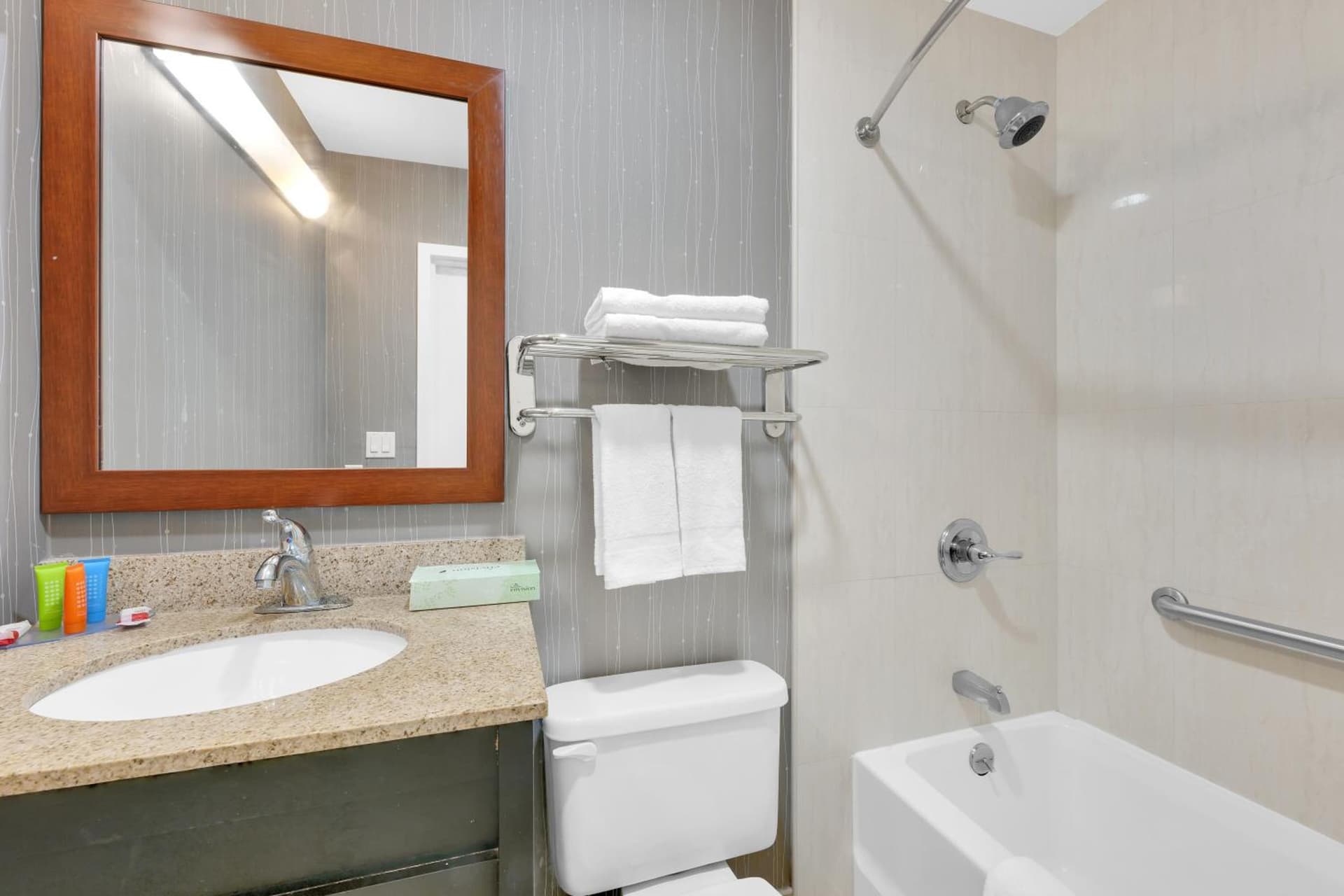 Hotel Pergola Jamaica JFK gallery photo in Queens, NY — image 4