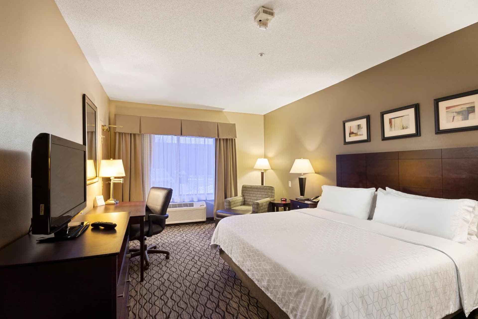 Holiday Inn Express Bloomington West by IHG gallery photo in Bloomington, IL — image 27