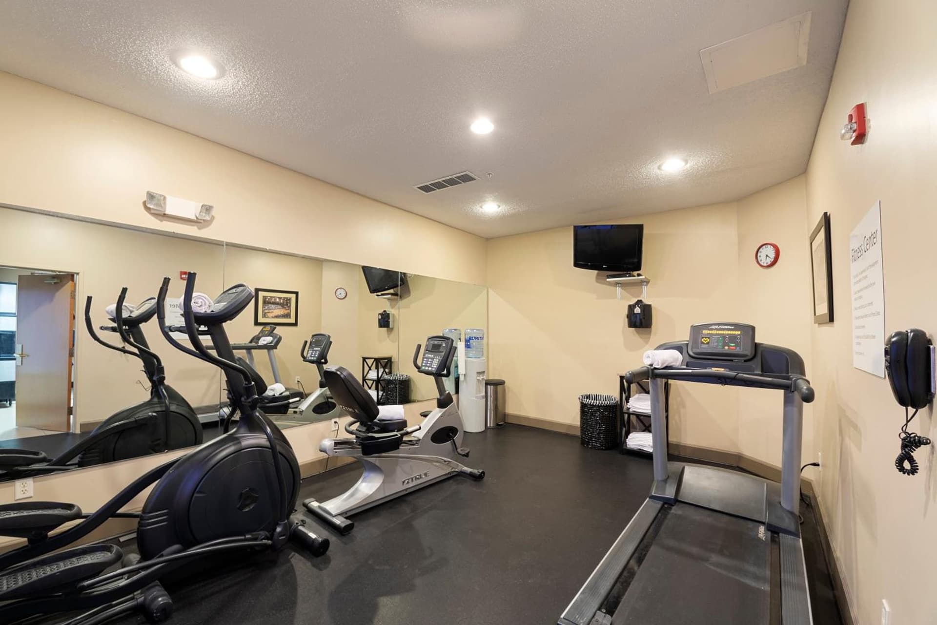 Holiday Inn Express Bloomington West by IHG gallery photo in Bloomington, IL — image 28
