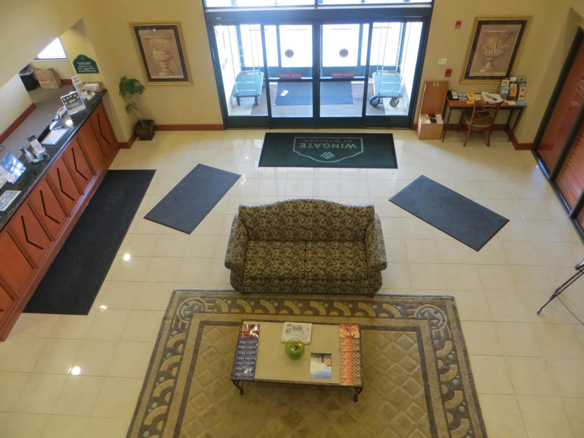 Wingate by Wyndham Peoria - Complimentary Area Shuttle gallery photo in Peoria, IL — image 31