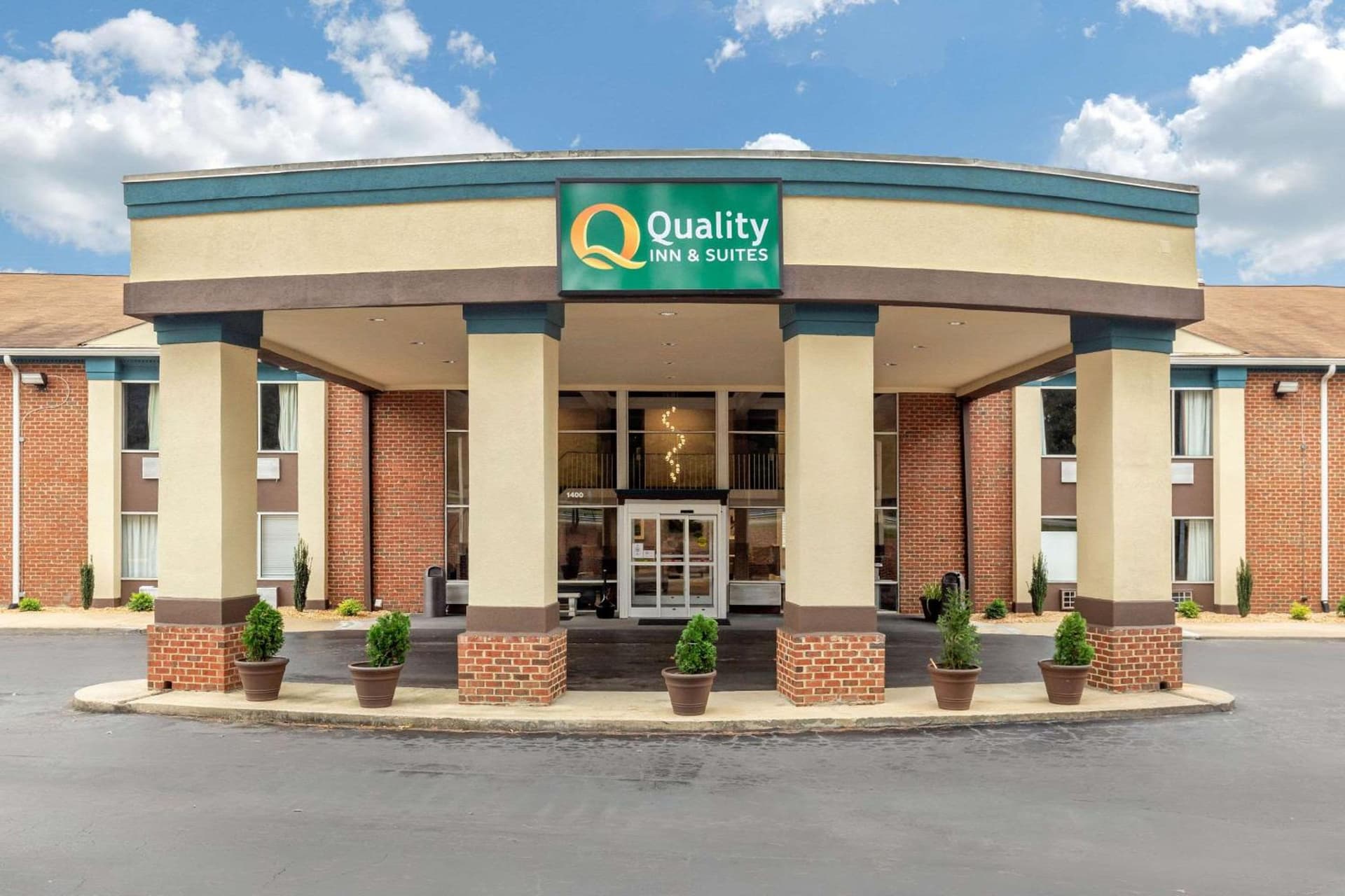Quality Inn & Suites Apex - Holly Springs NC interior in Apex, NC — gallery photo 2