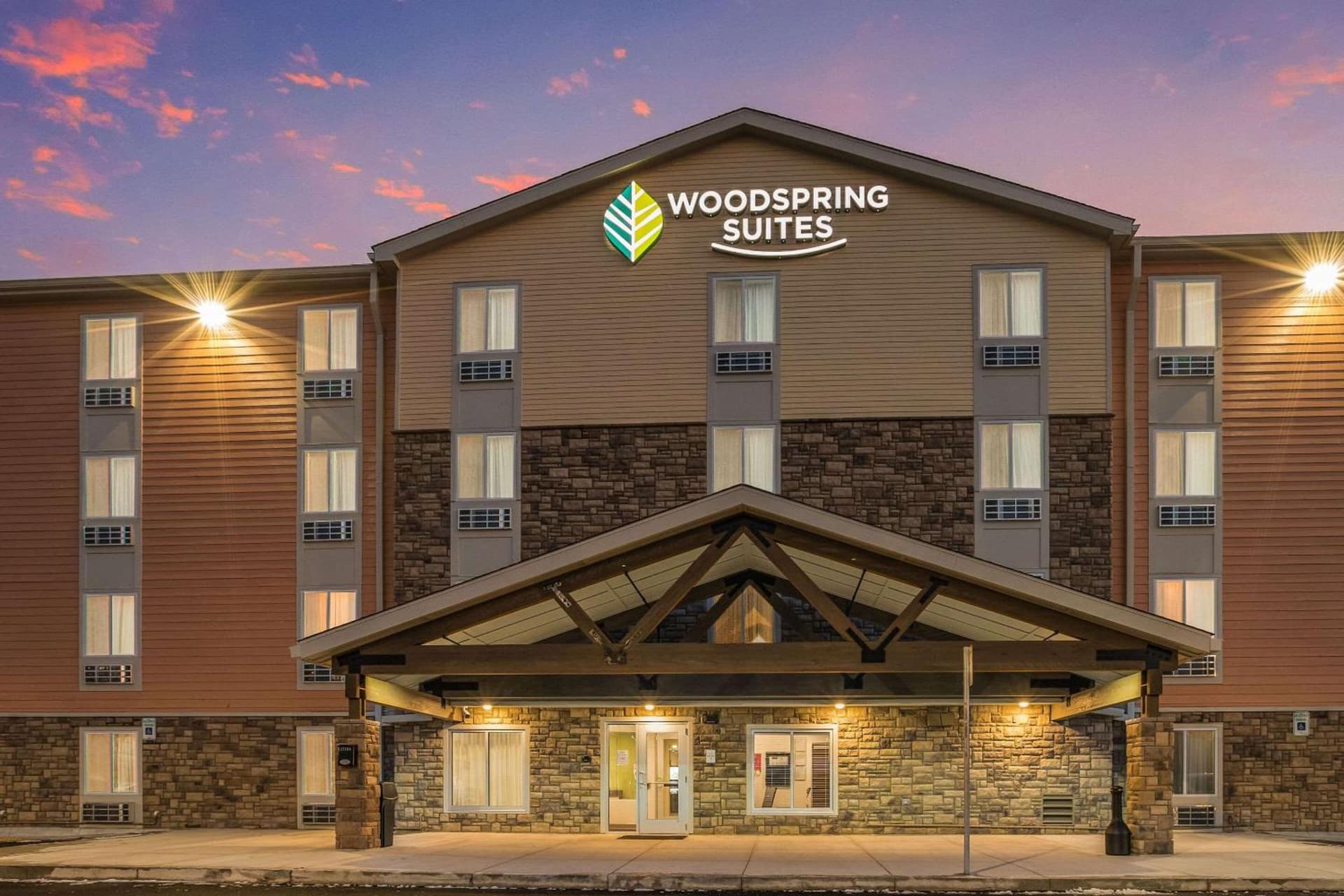 WoodSpring Suites Novi Farmington property views in Farmington Hills, MI — gallery photo 3
