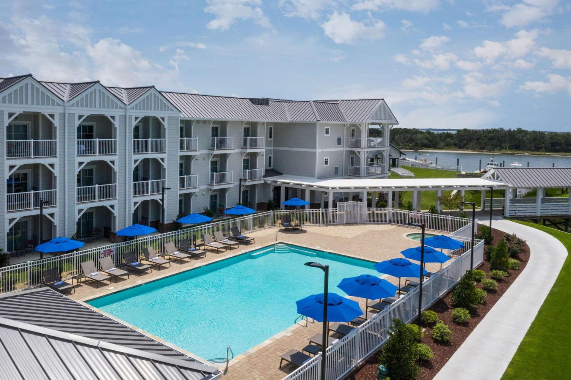 Beaufort Hotel interior in Beaufort, NC — gallery photo 2