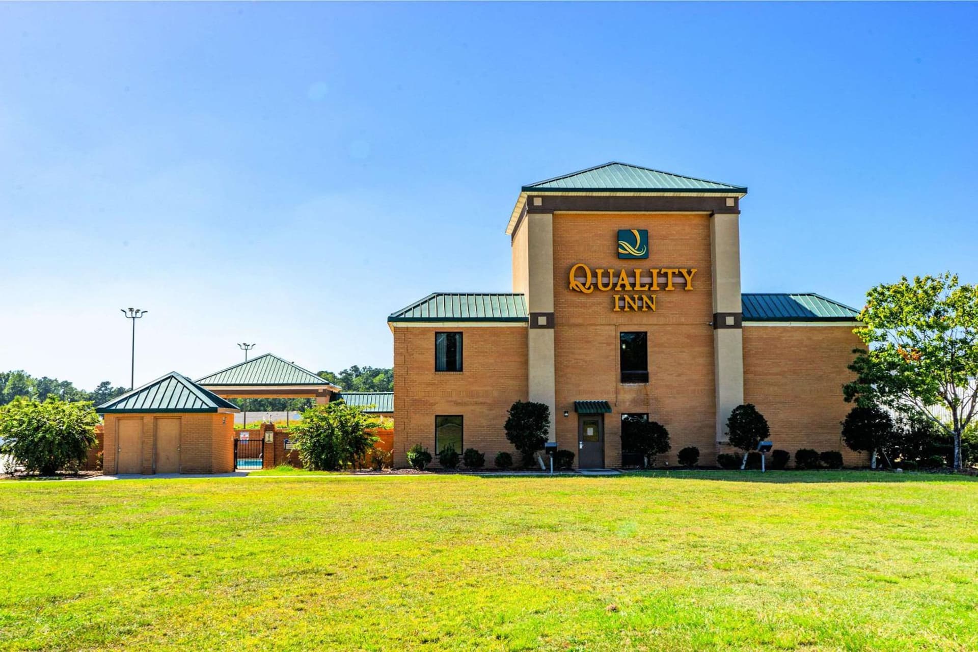 Quality Inn Whiteville North interior in Whiteville, NC — gallery photo 2