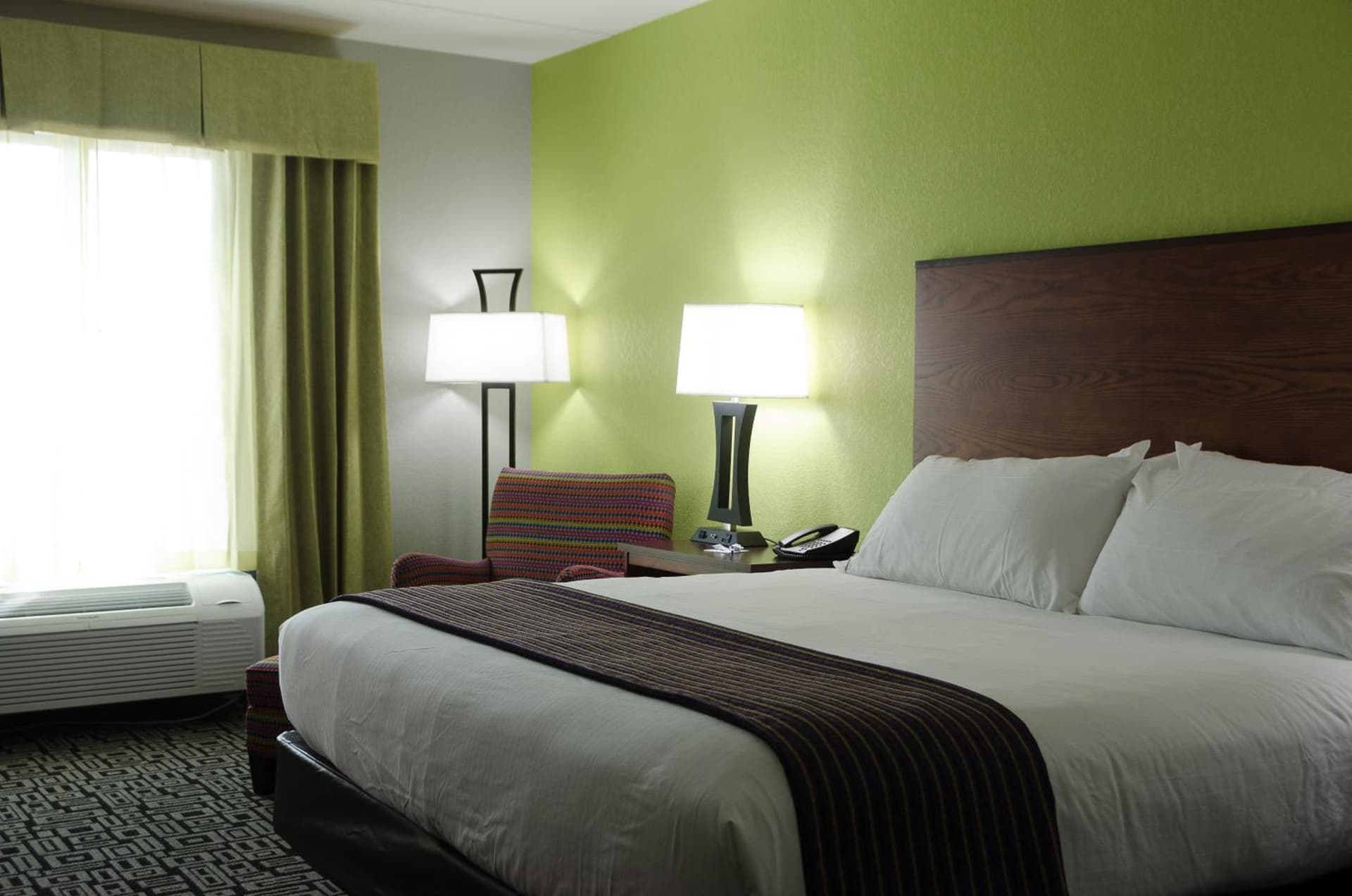 Holiday Inn Express Hickory - Hickory Mart by IHG gallery photo in Hickory, NC — image 23