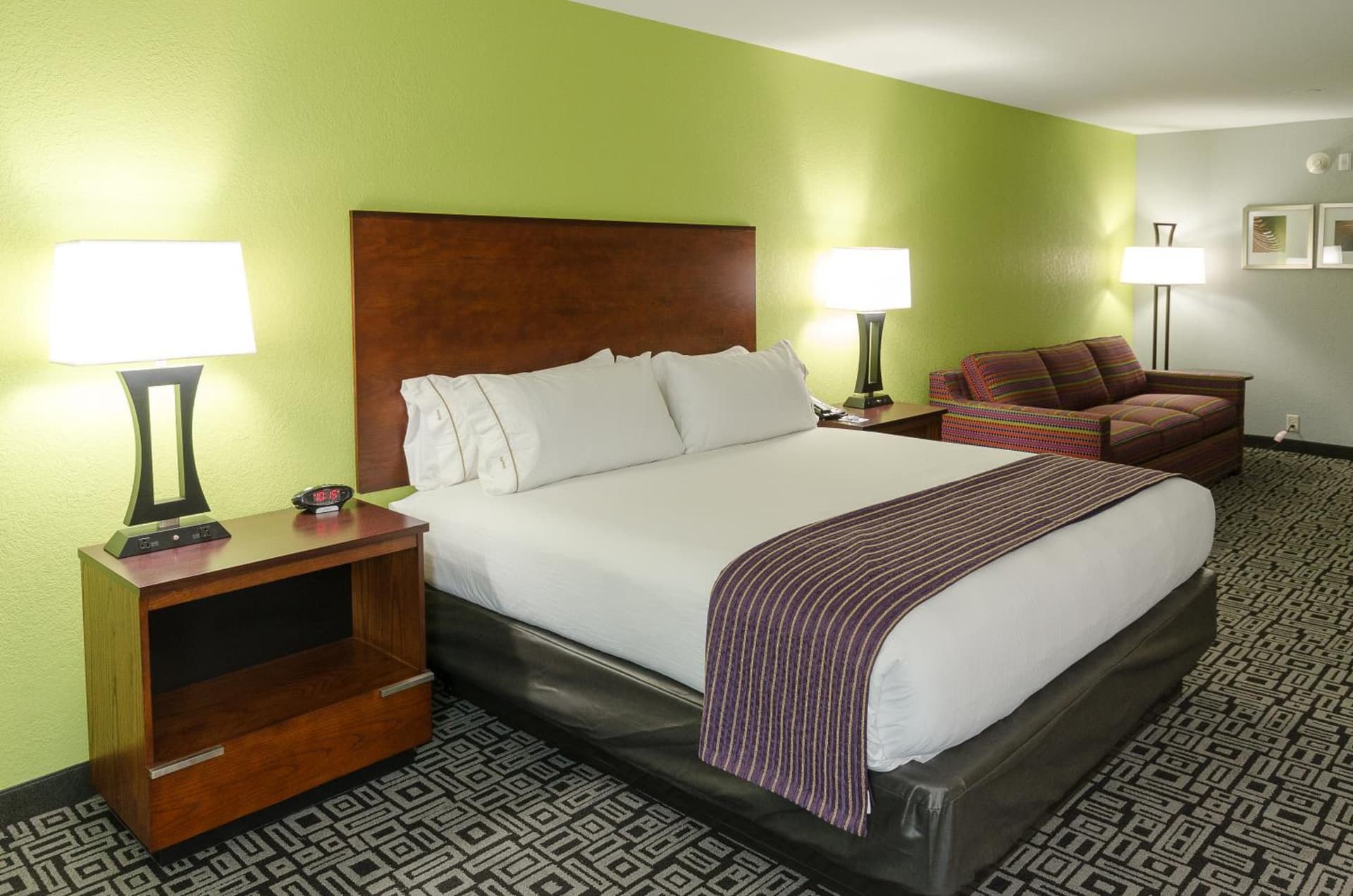 Holiday Inn Express Hickory - Hickory Mart by IHG gallery photo in Hickory, NC — image 26