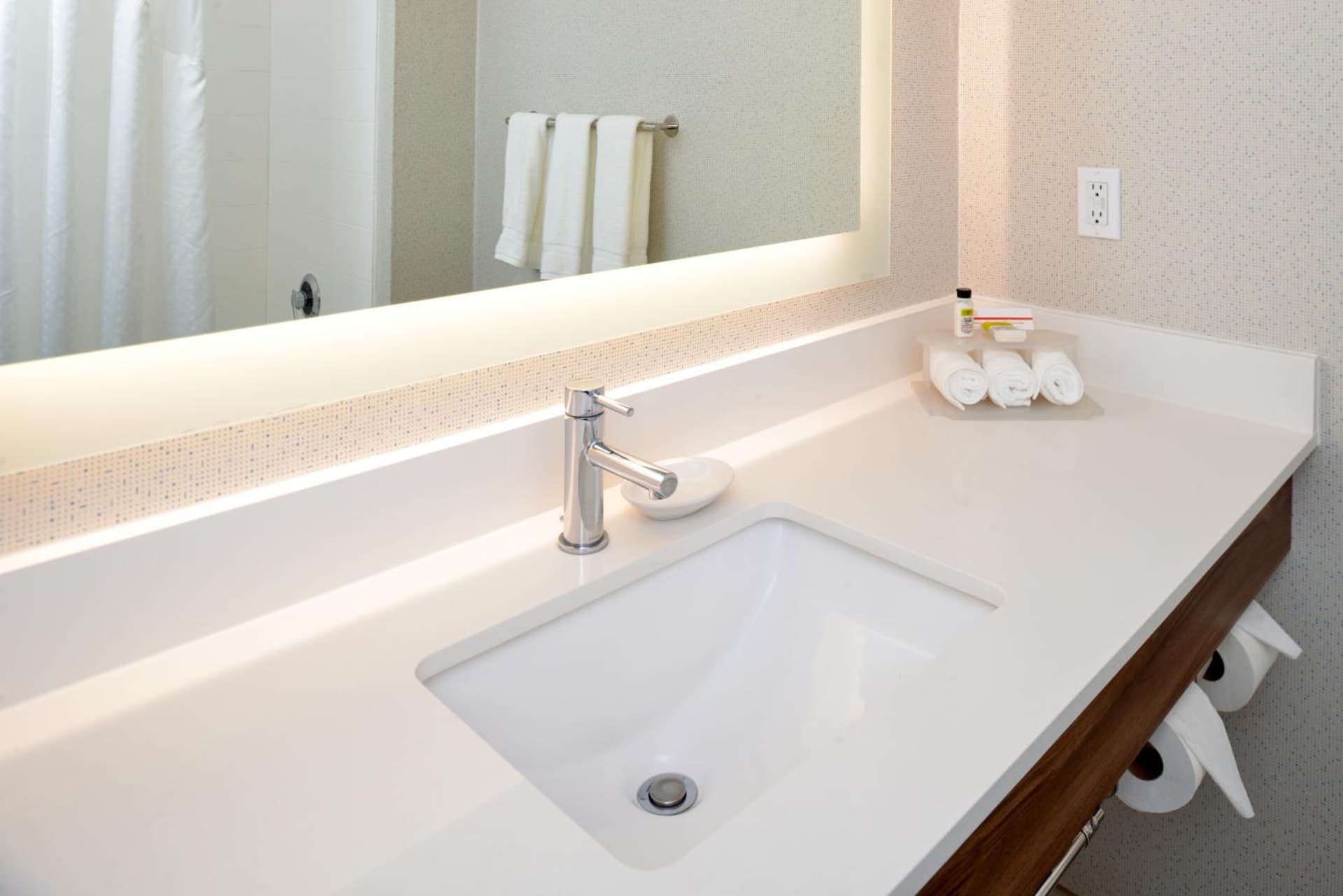 Holiday Inn Express Lodi by IHG gallery photo in Lodi, CA — image 43