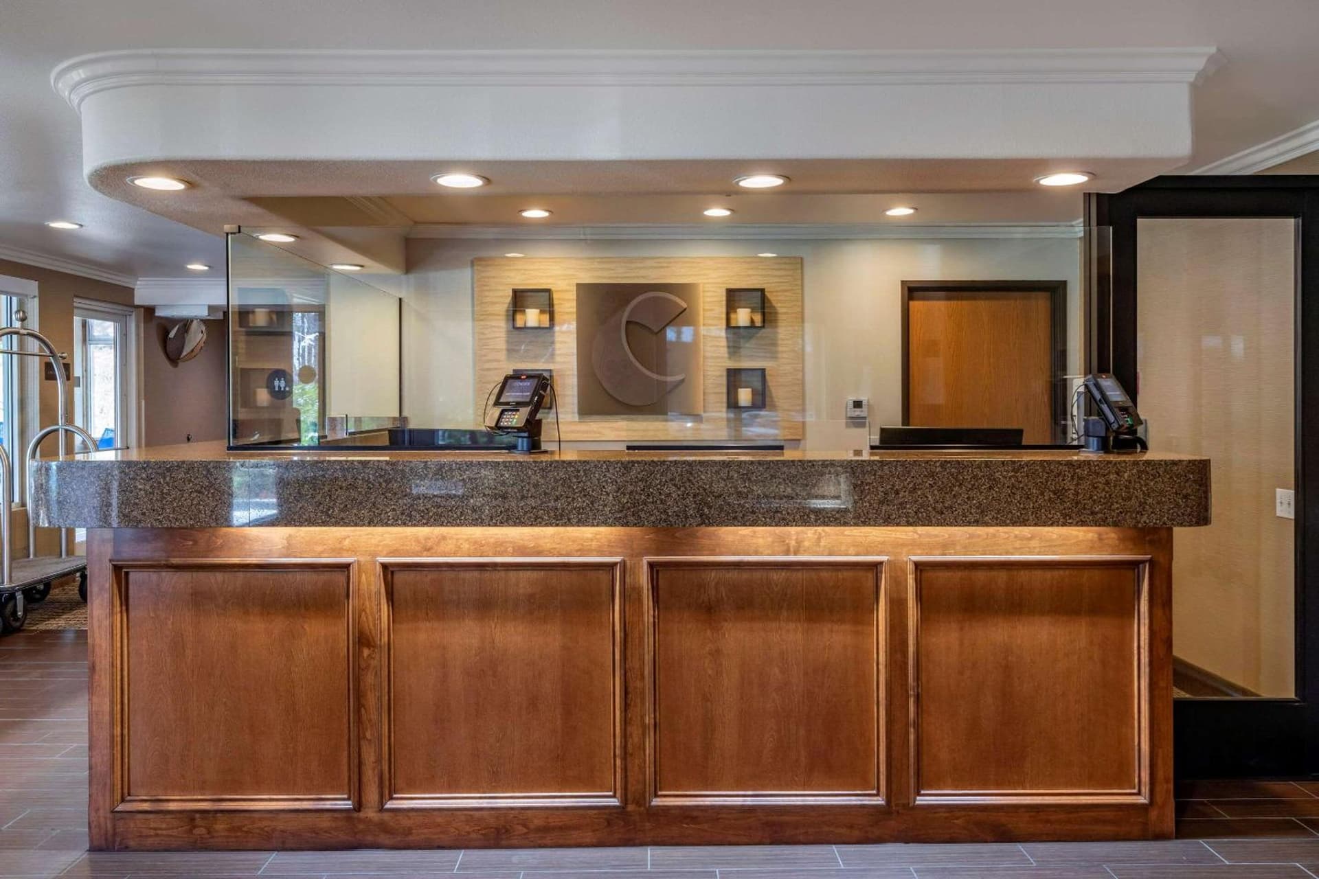 Comfort Inn Fontana interior in Fontana, CA — gallery photo 2