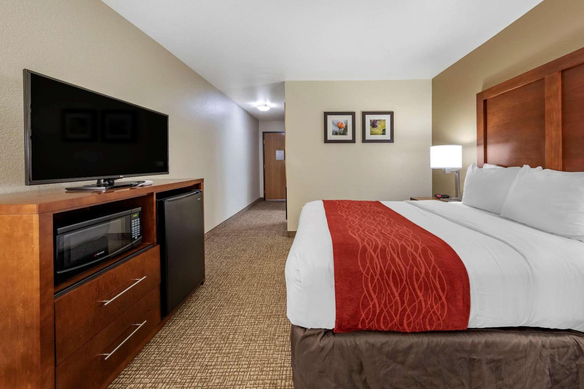 Comfort Inn Fontana gallery photo in Fontana, CA — image 13
