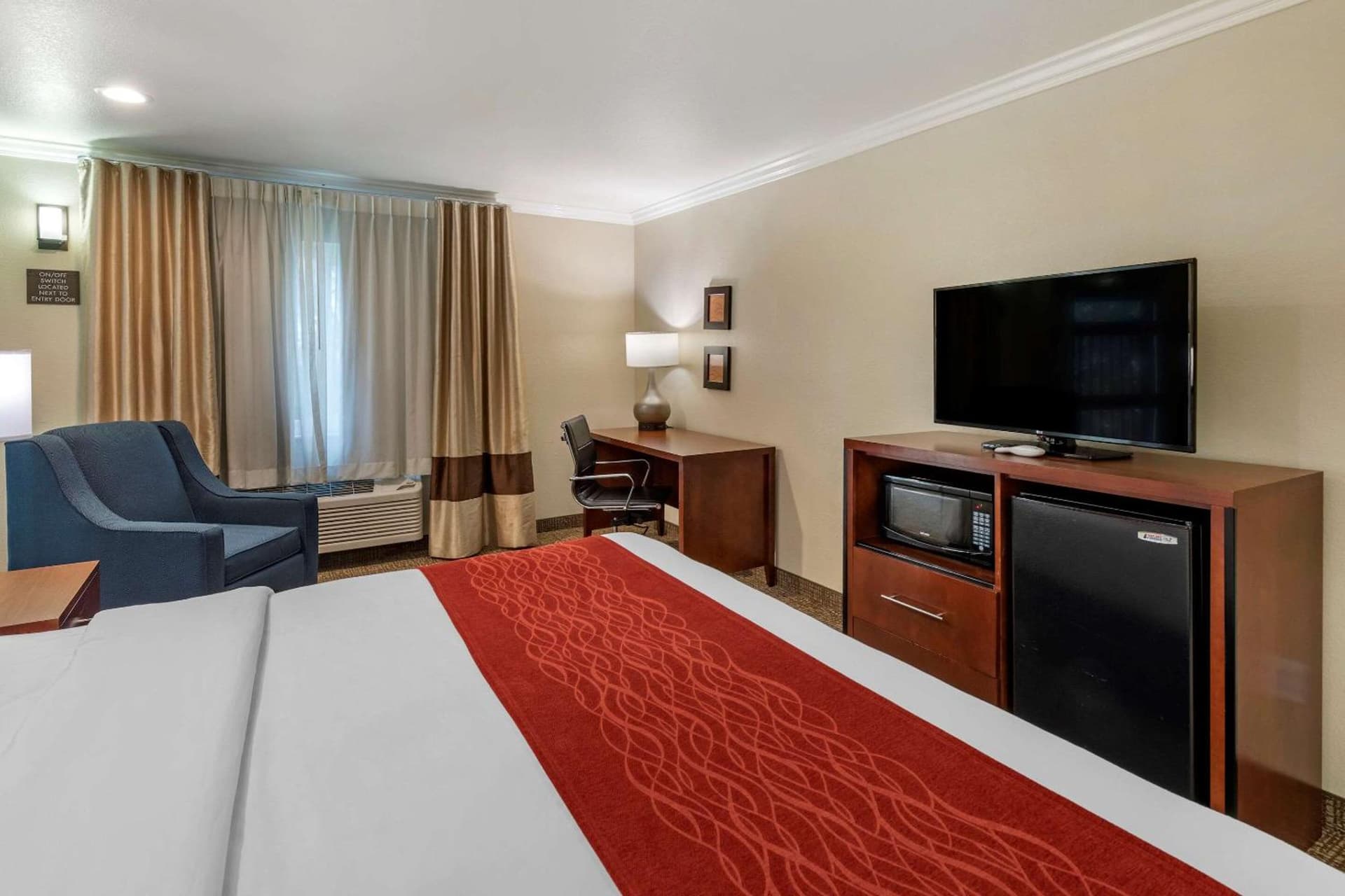 Comfort Inn Fontana gallery photo in Fontana, CA — image 24