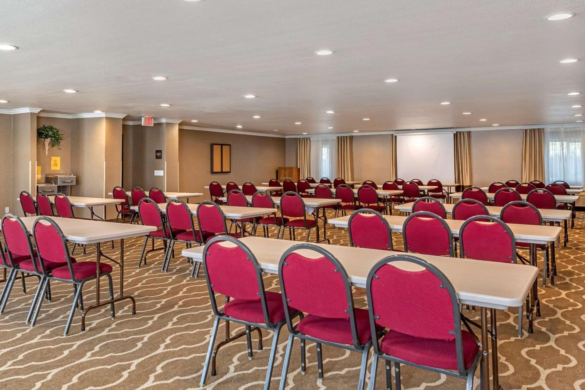 Comfort Inn Fontana gallery photo in Fontana, CA — image 15