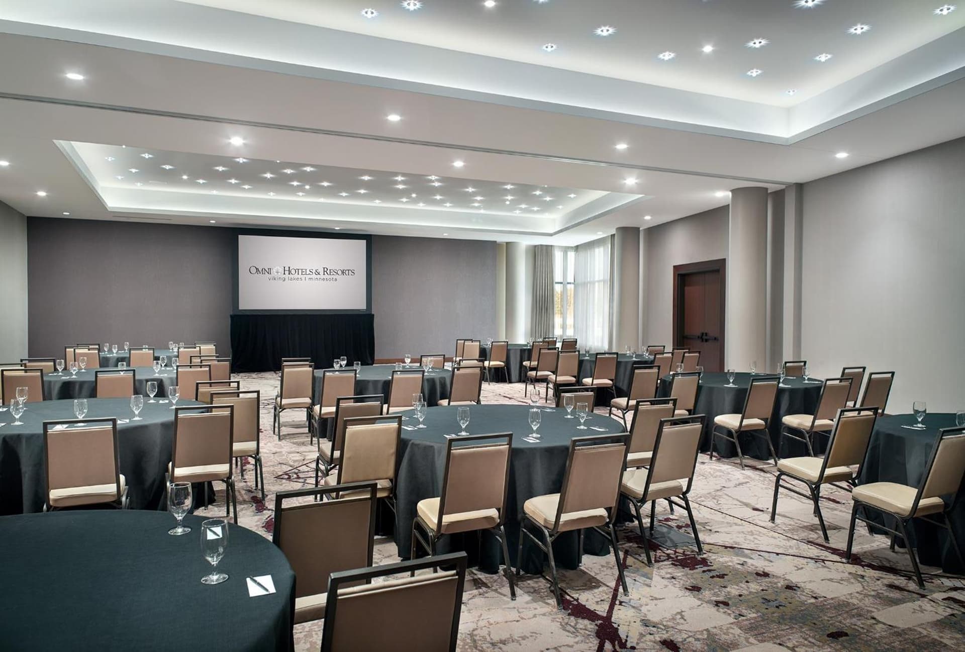 Omni Viking Lakes gallery photo in Eagan, MN — image 82