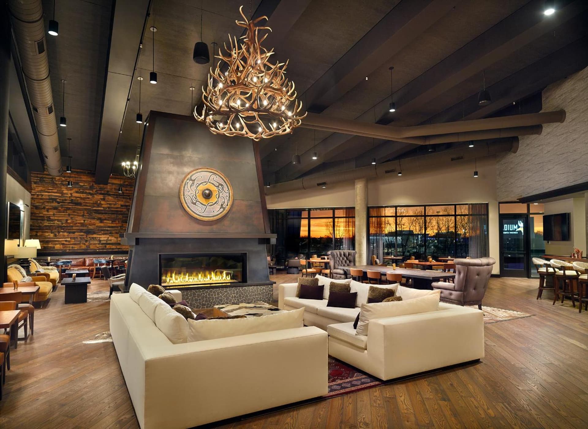 Omni Viking Lakes gallery photo in Eagan, MN — image 59