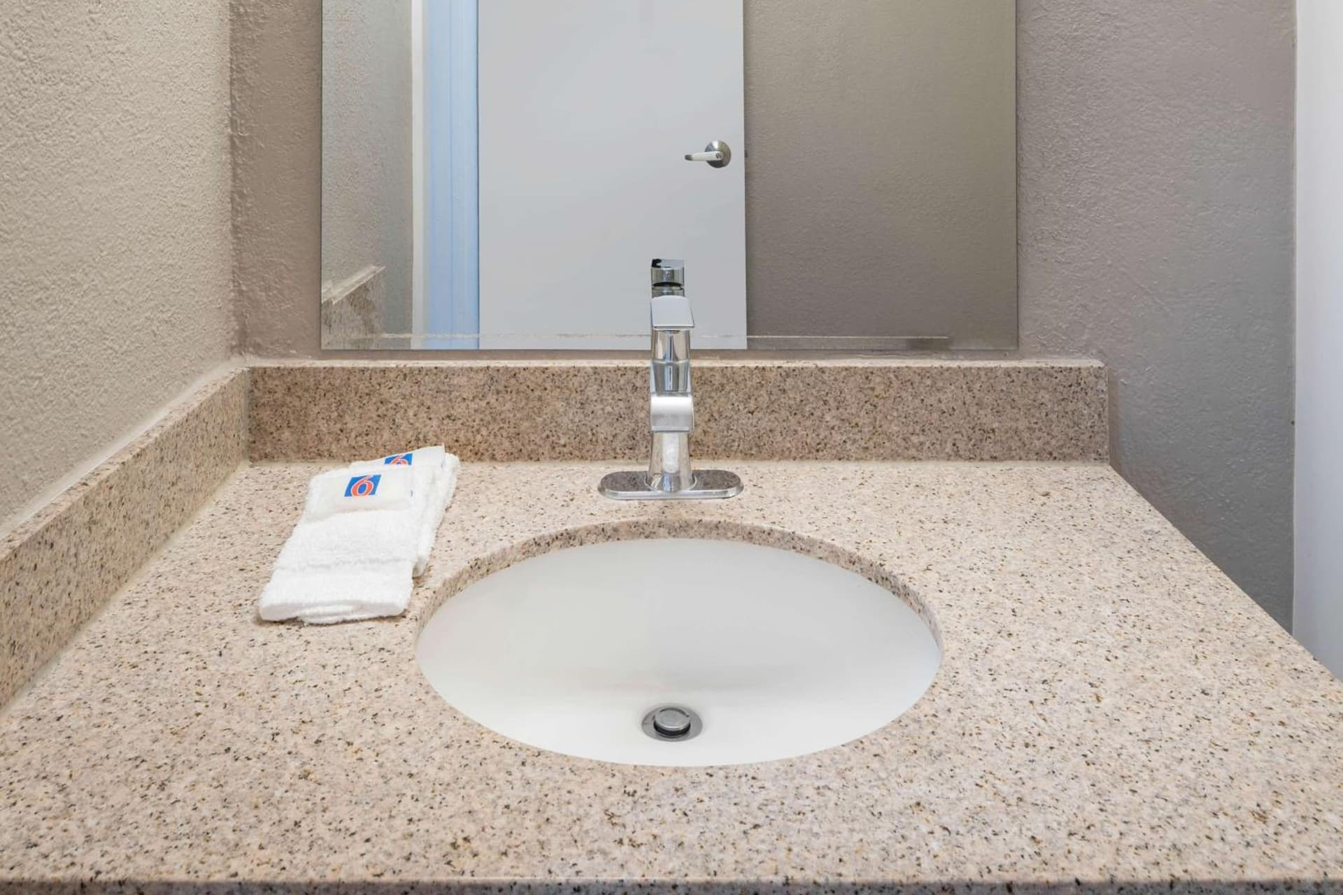 Motel 6-Fontana, CA gallery photo in Fontana, CA — image 23