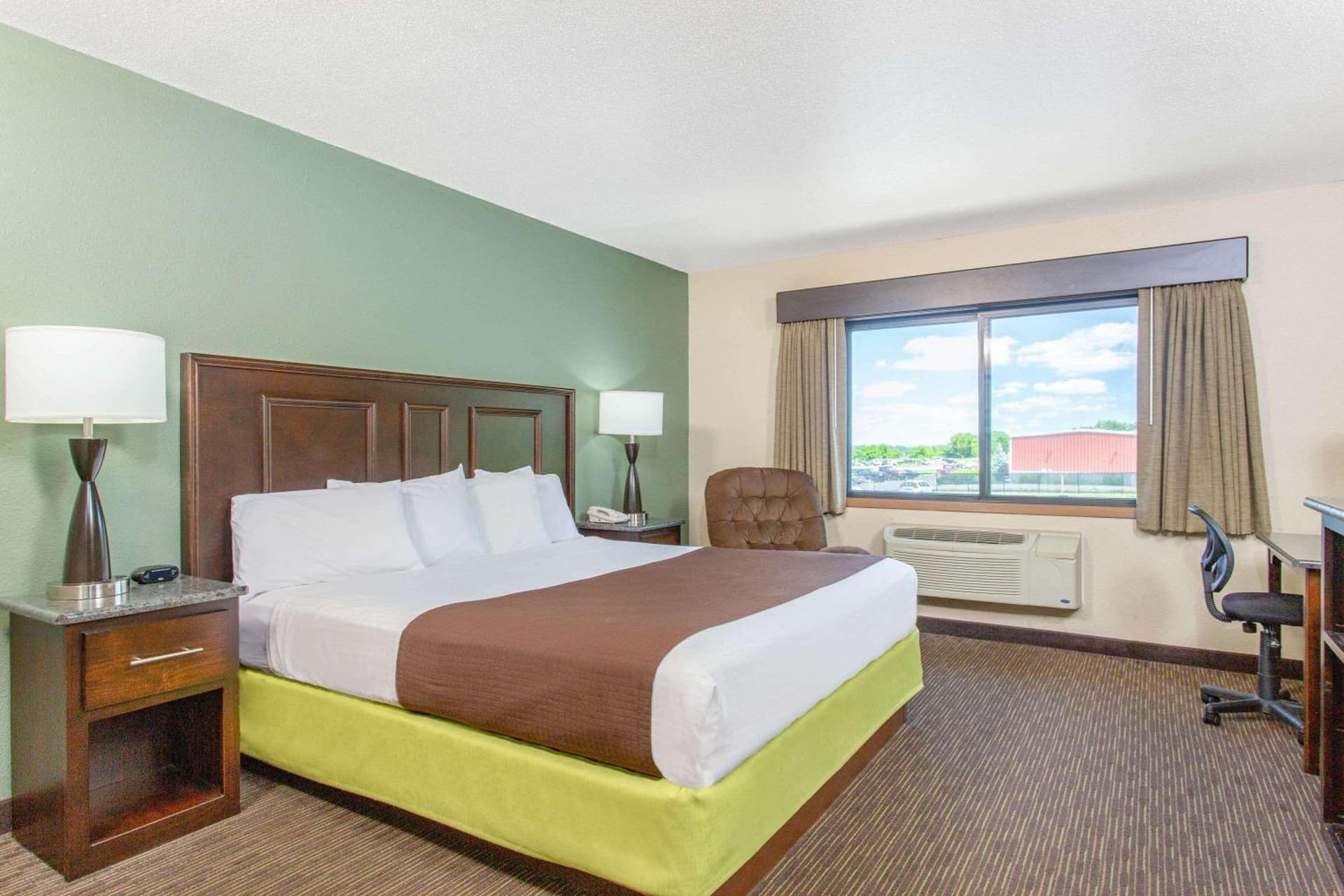AmericInn by Wyndham West Salem gallery photo in West Salem, WI — image 19