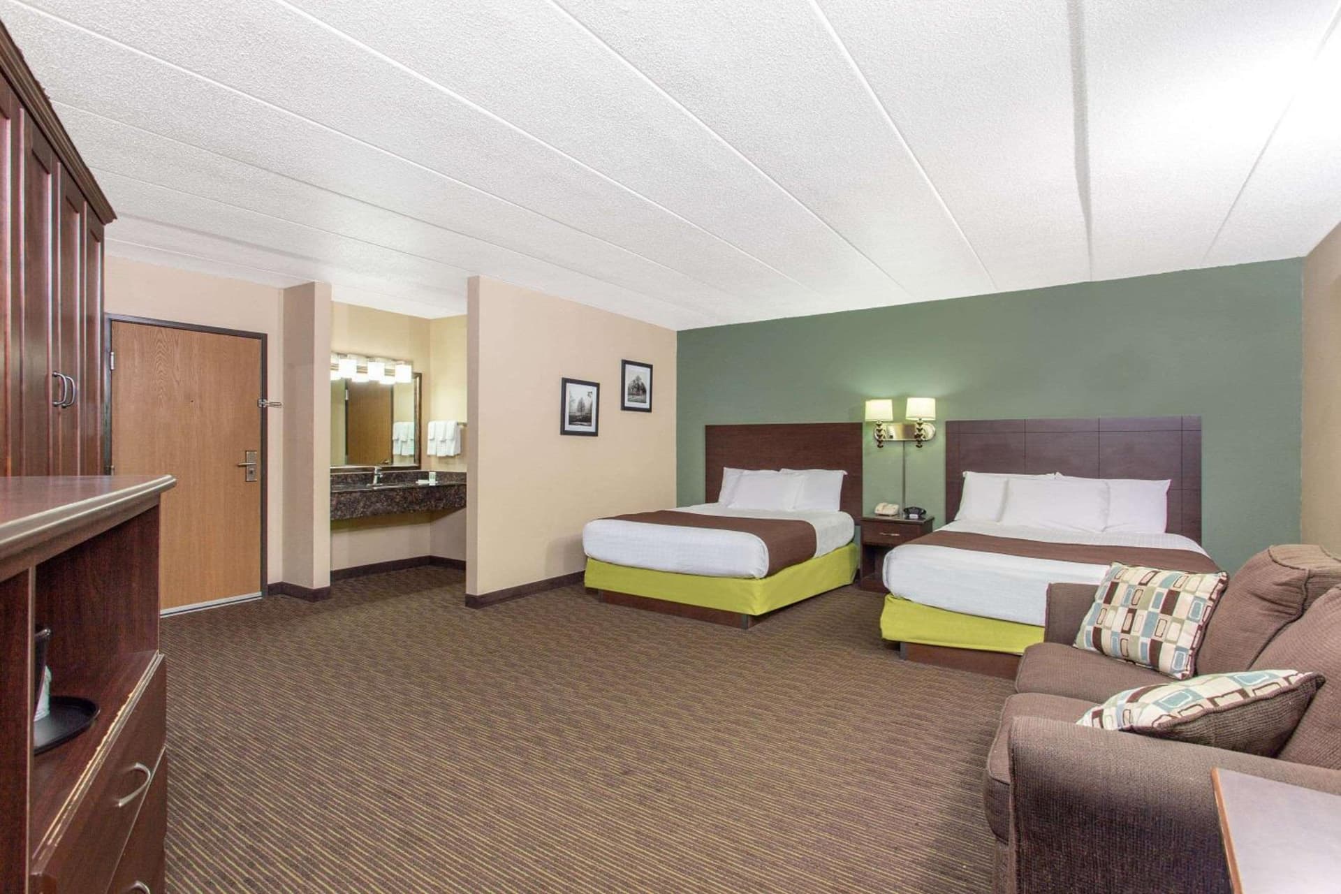 AmericInn by Wyndham West Salem gallery photo in West Salem, WI — image 20